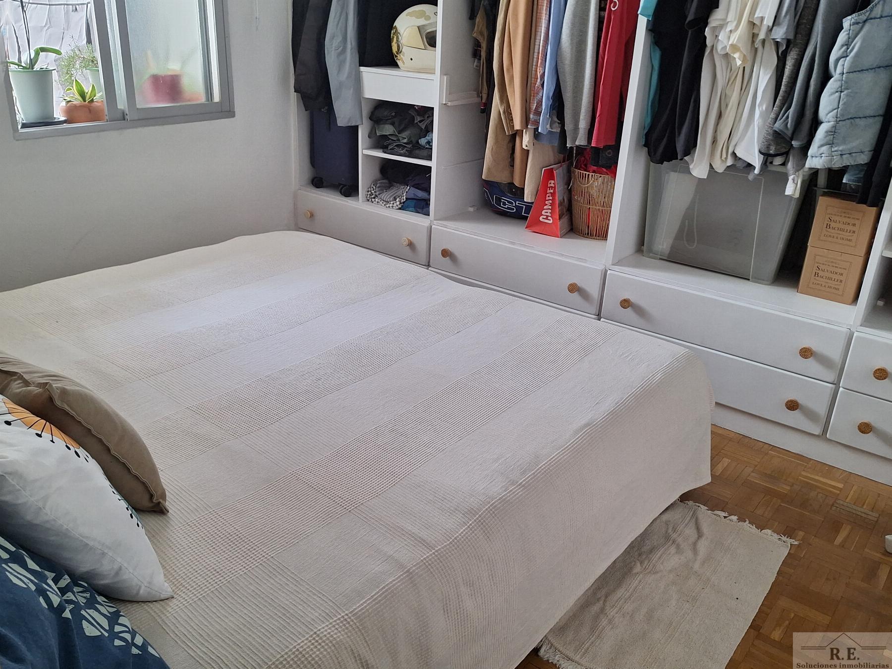 For sale of flat in Madrid