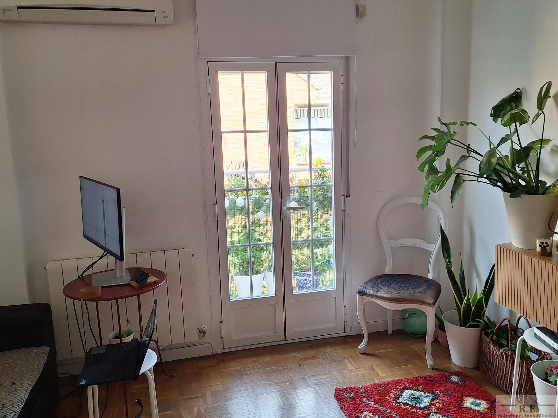 For sale of flat in Madrid