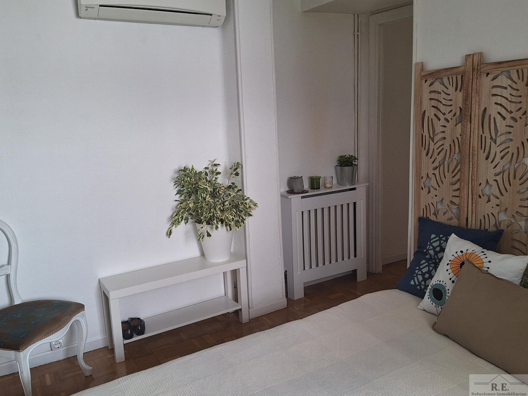 For sale of flat in Madrid