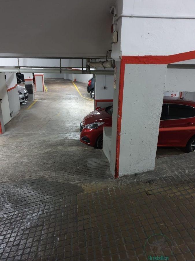 For sale of garage in Barcelona
