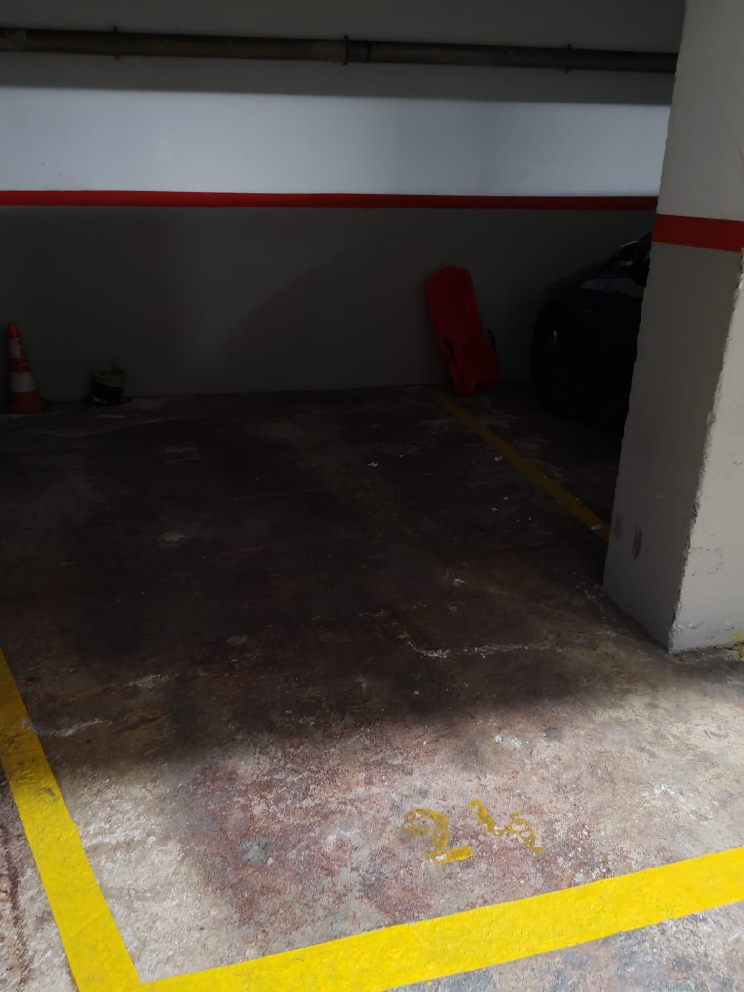 For sale of garage in Barcelona