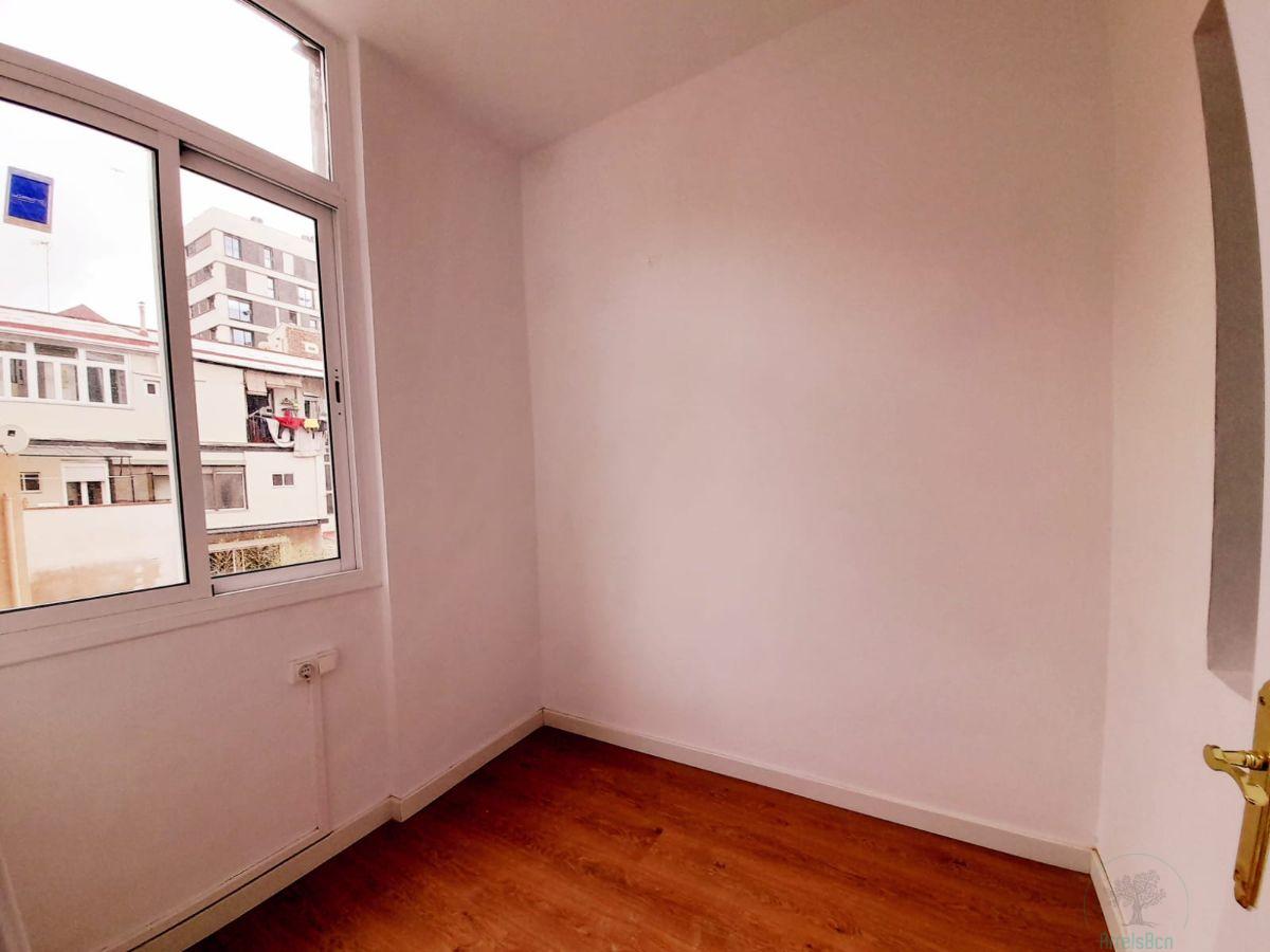 For rent of flat in Barcelona