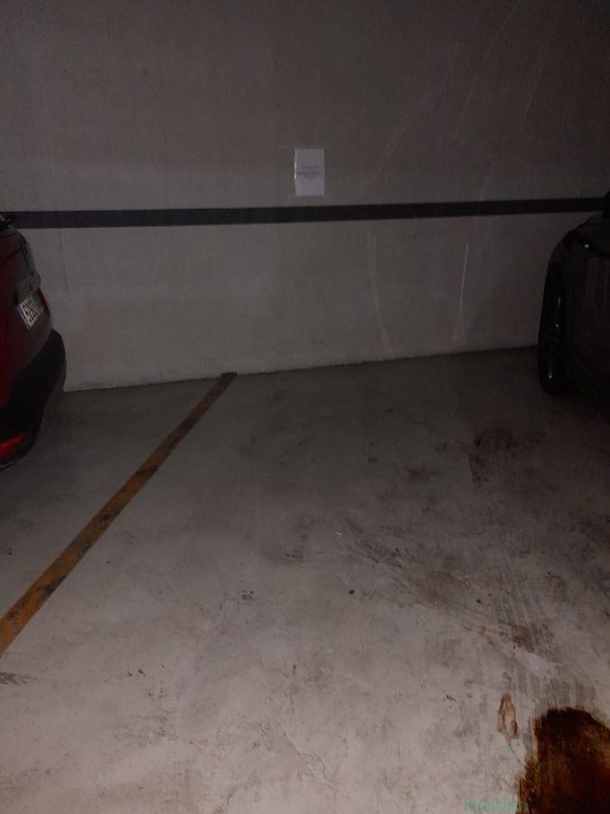 For rent of garage in Barcelona