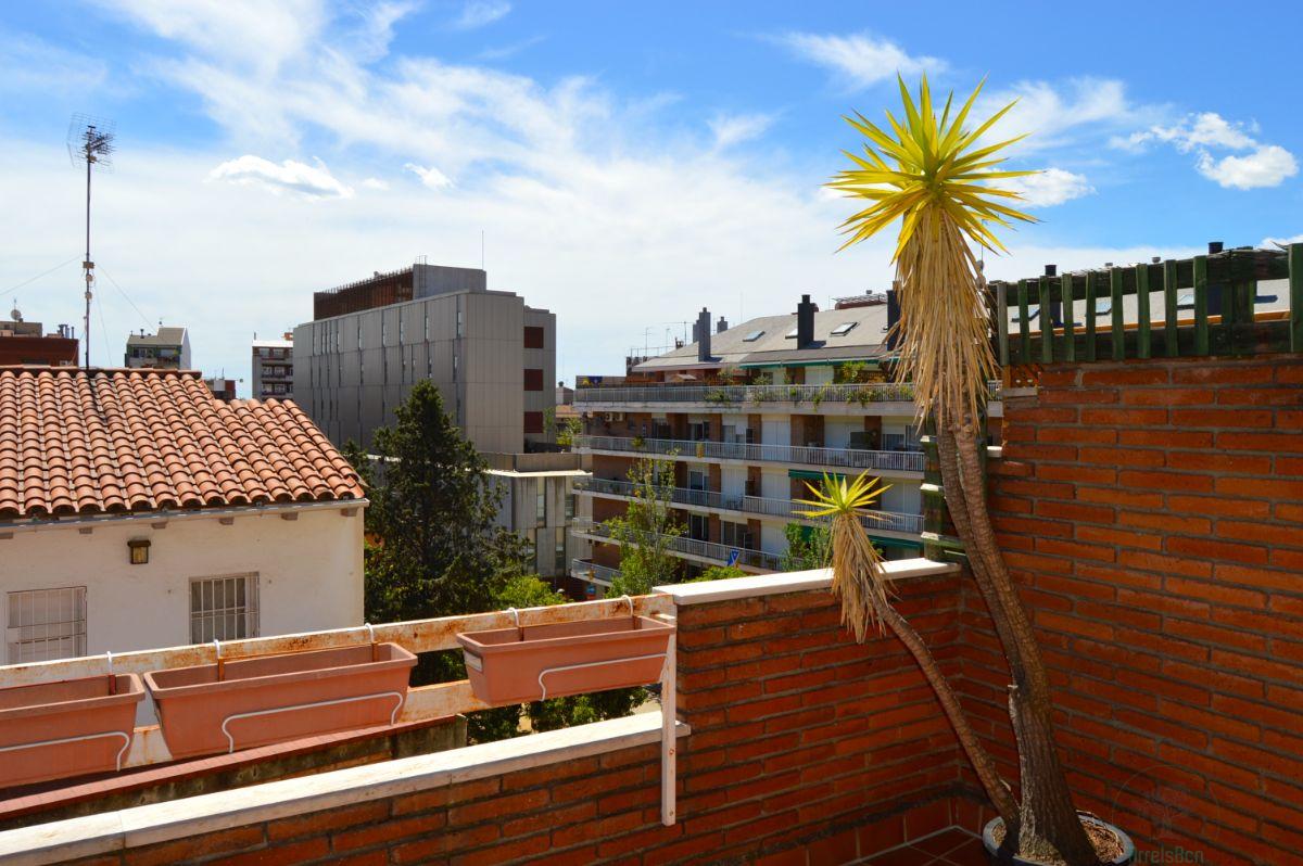 For sale of penthouse in Barcelona