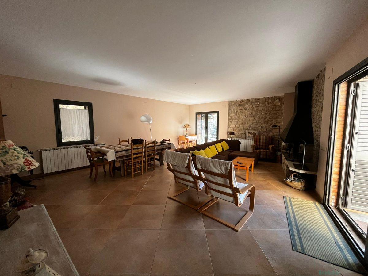 For sale of house in Cervera