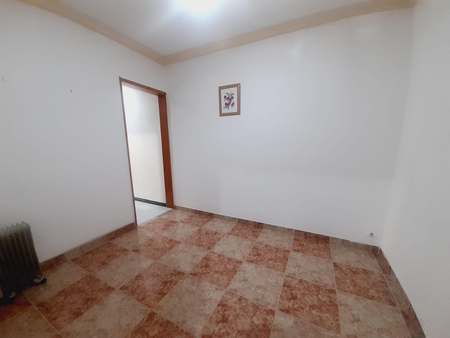 For sale of flat in Badalona