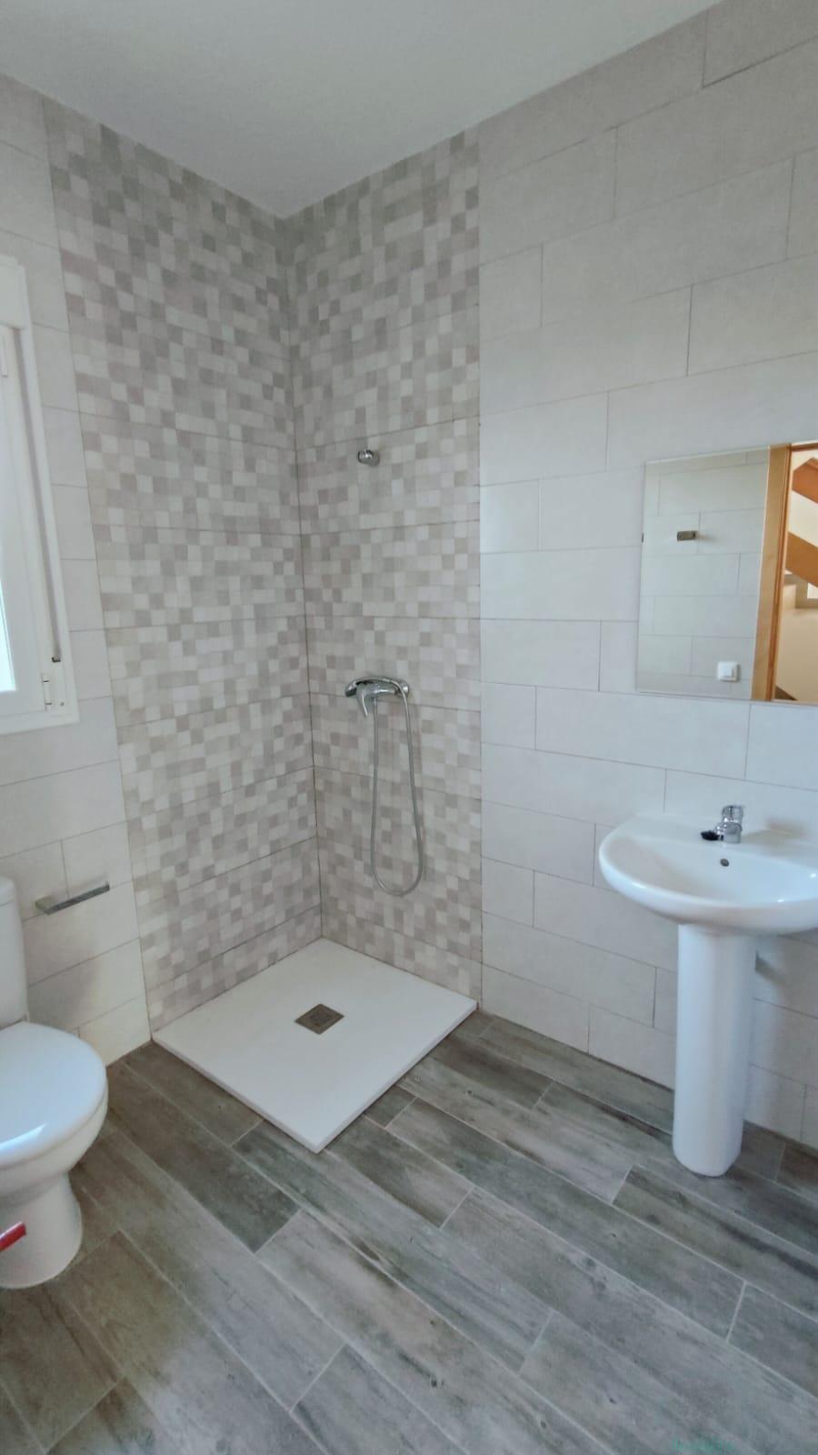 For sale of house in Jaén