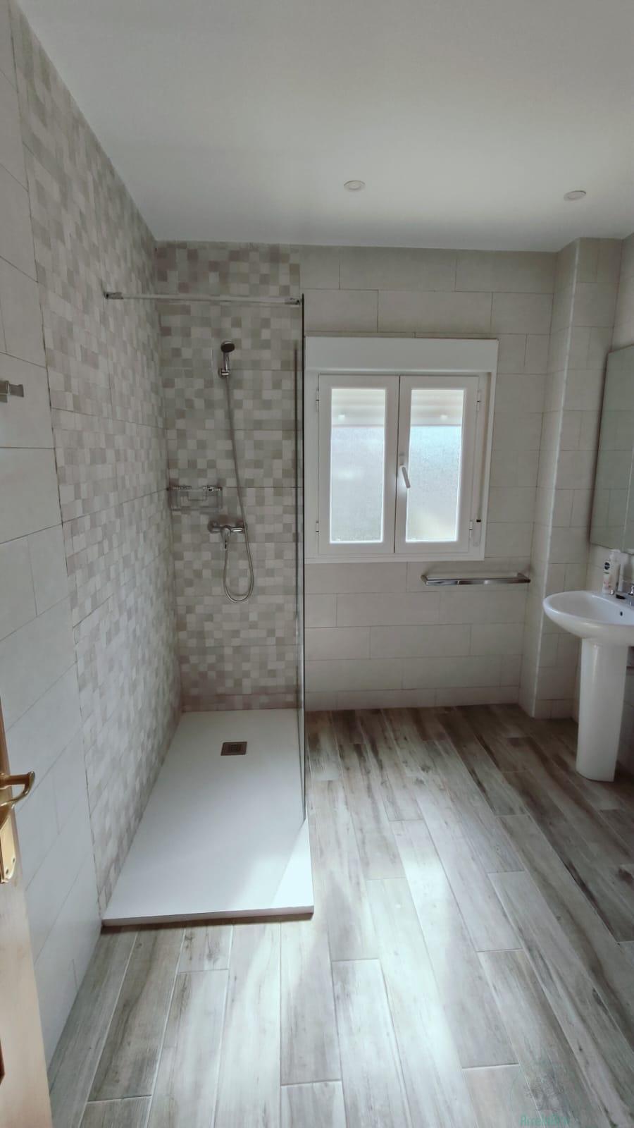 For sale of house in Jaén