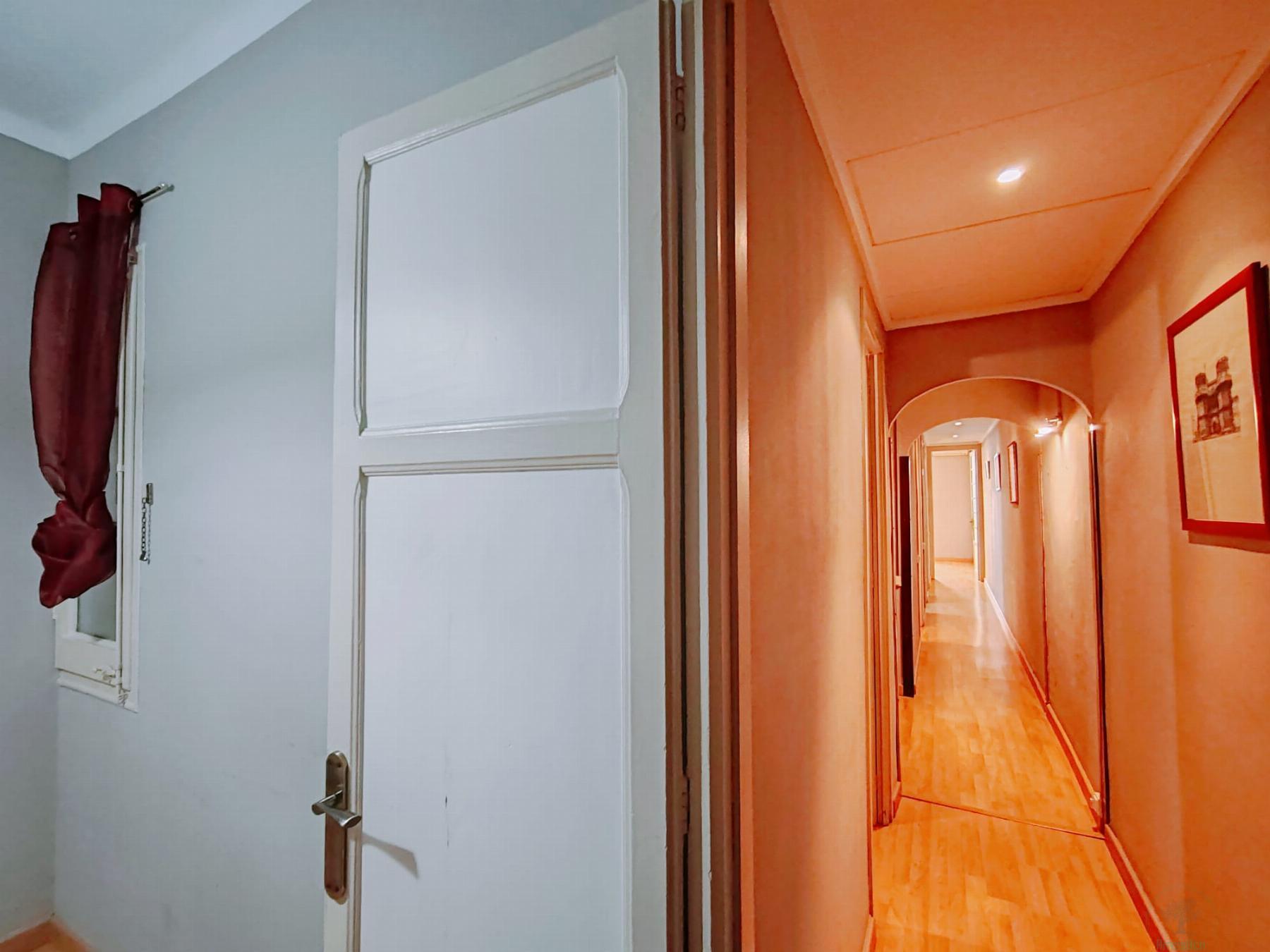 For sale of flat in Barcelona