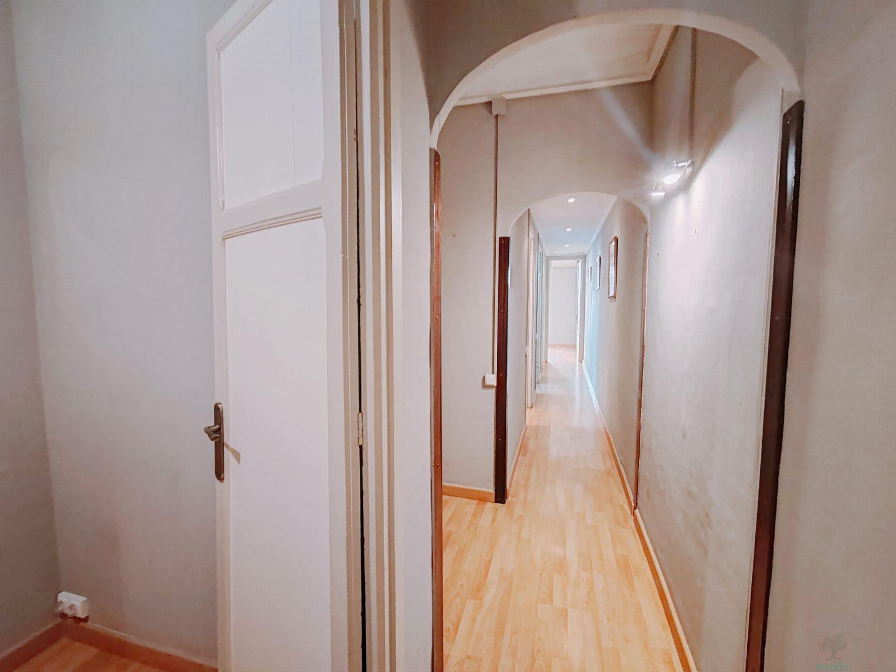 For sale of flat in Barcelona