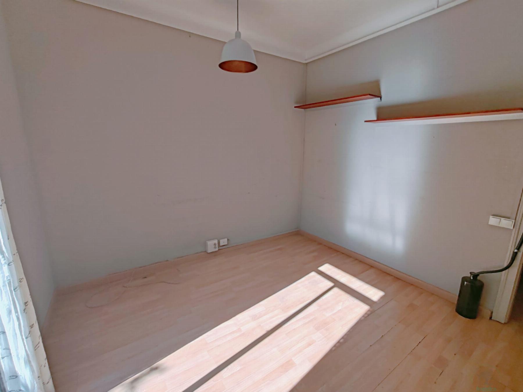 For sale of flat in Barcelona