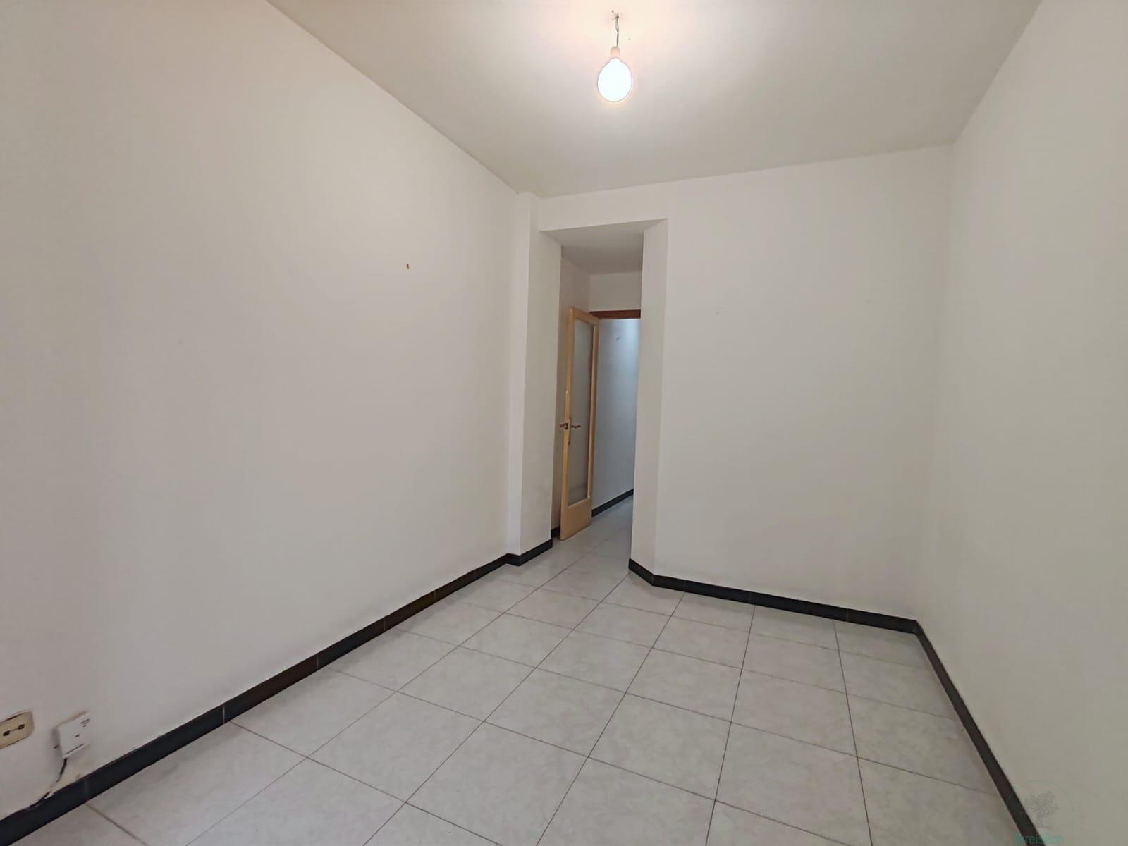 For sale of flat in Badalona