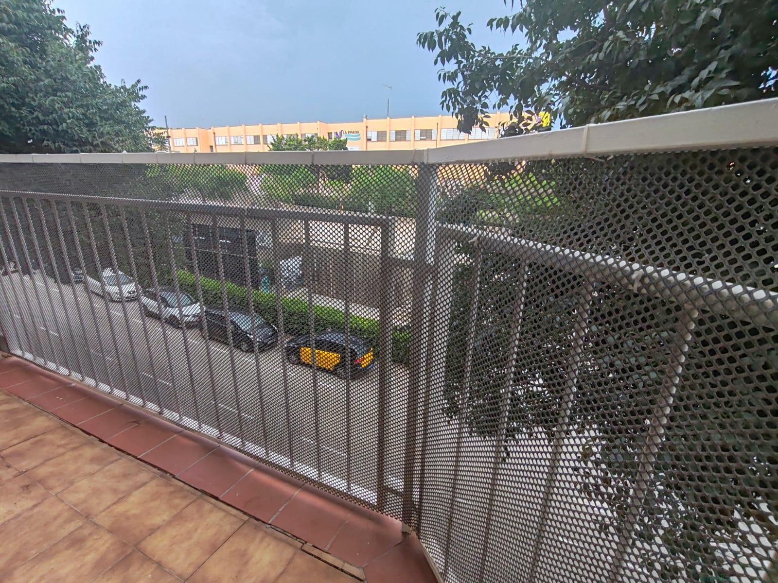 For sale of flat in Badalona
