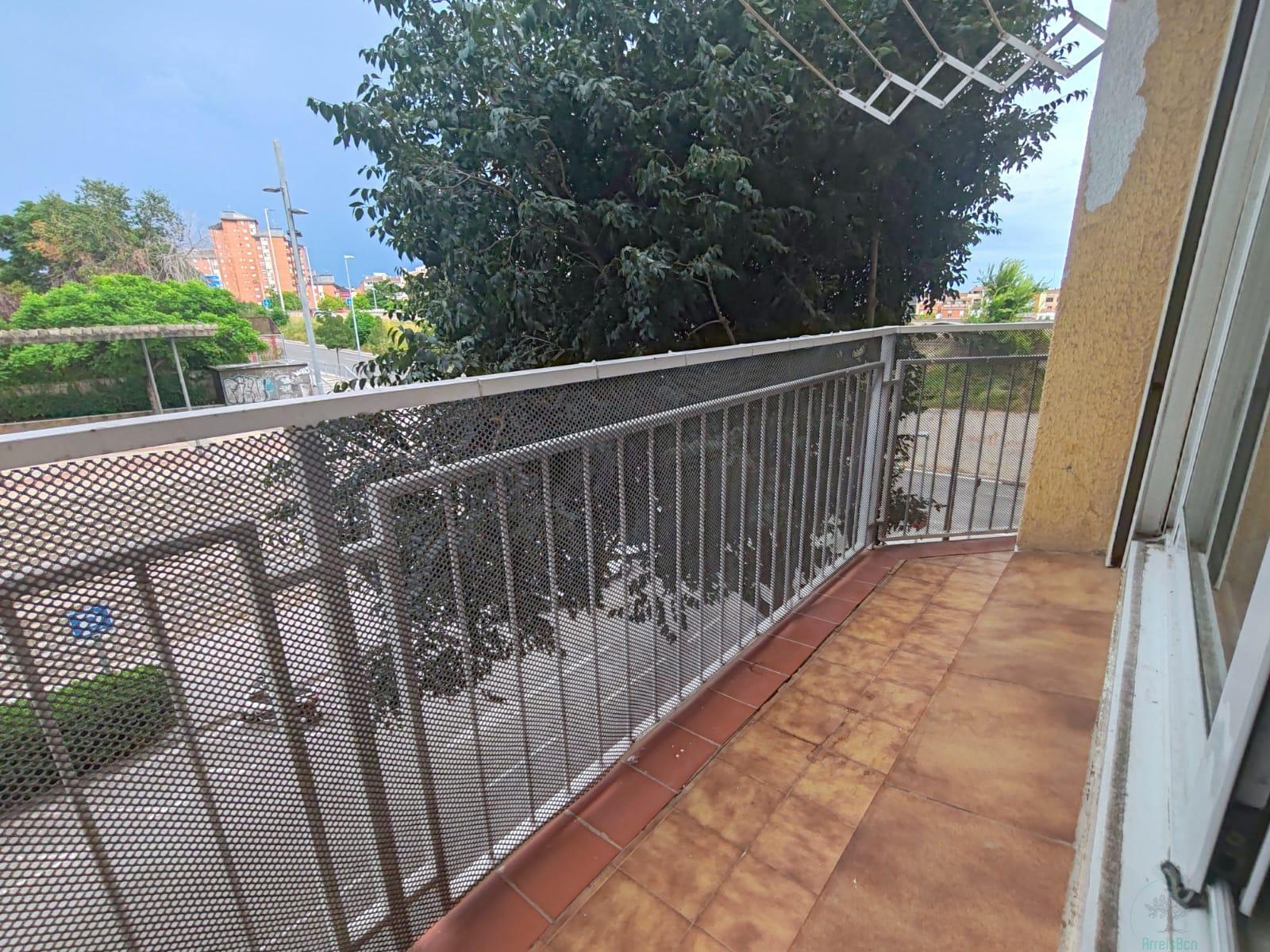 For sale of flat in Badalona