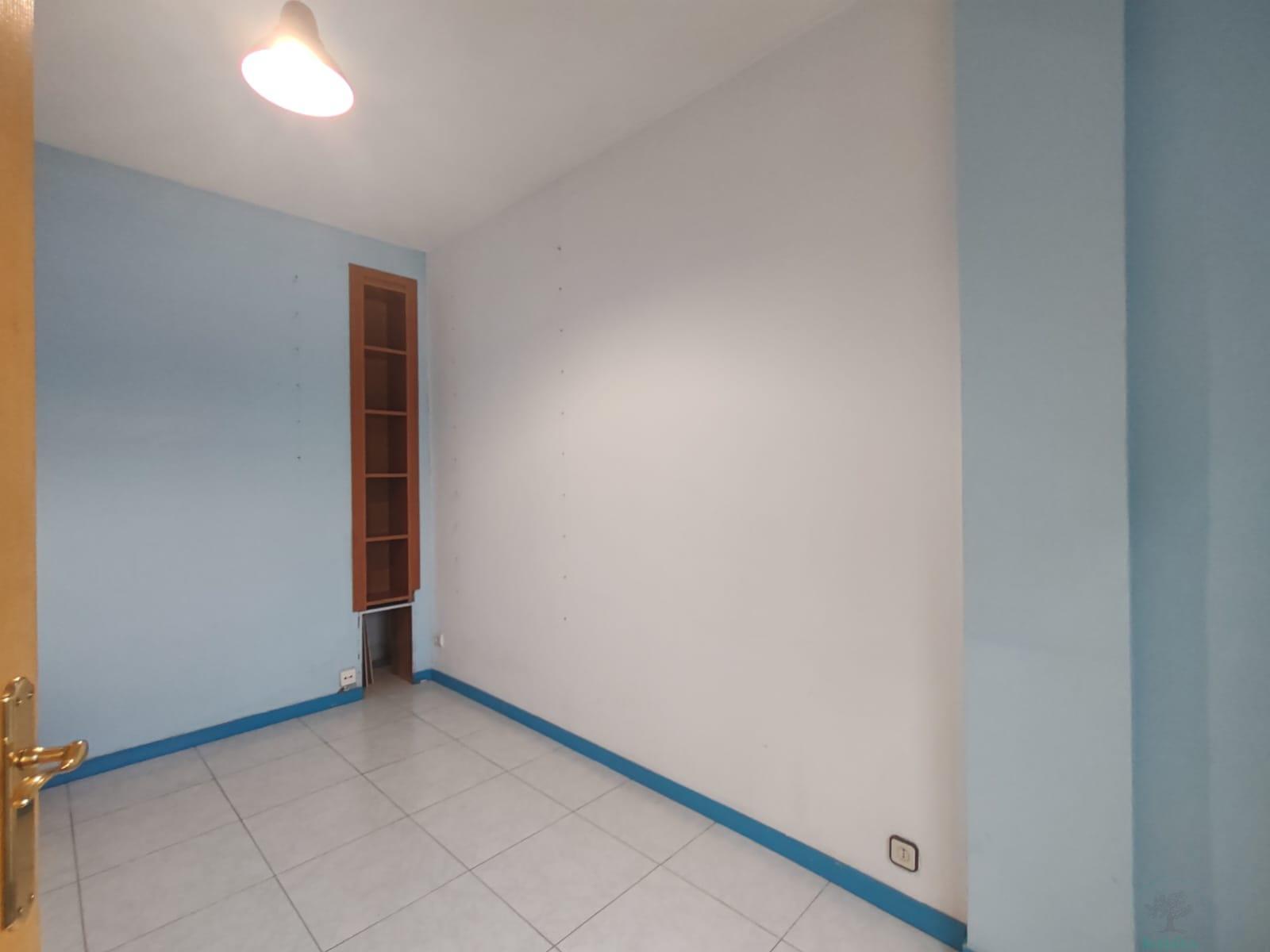 For sale of flat in Badalona