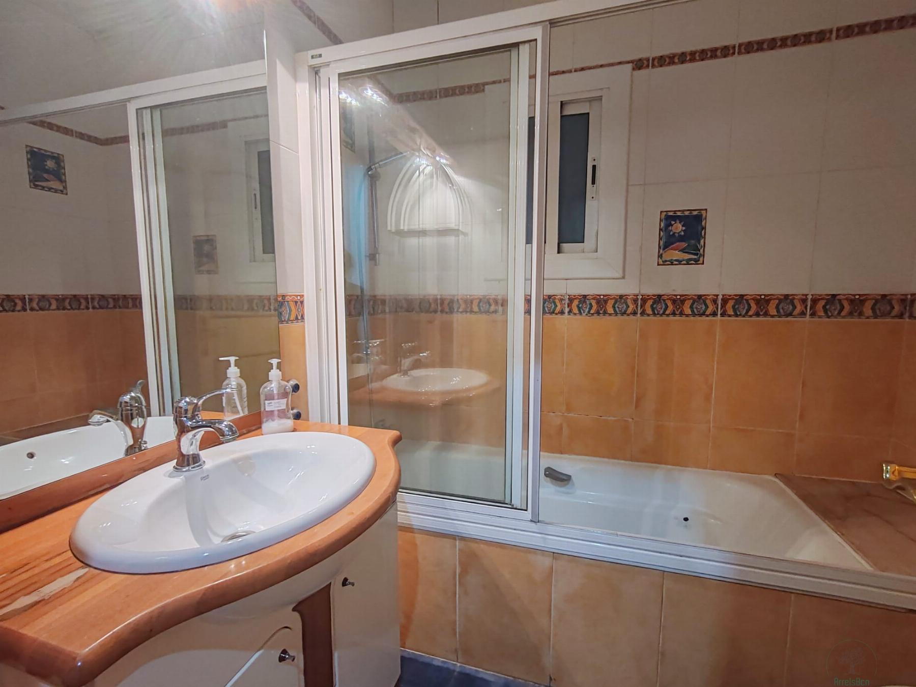 For sale of flat in Badalona