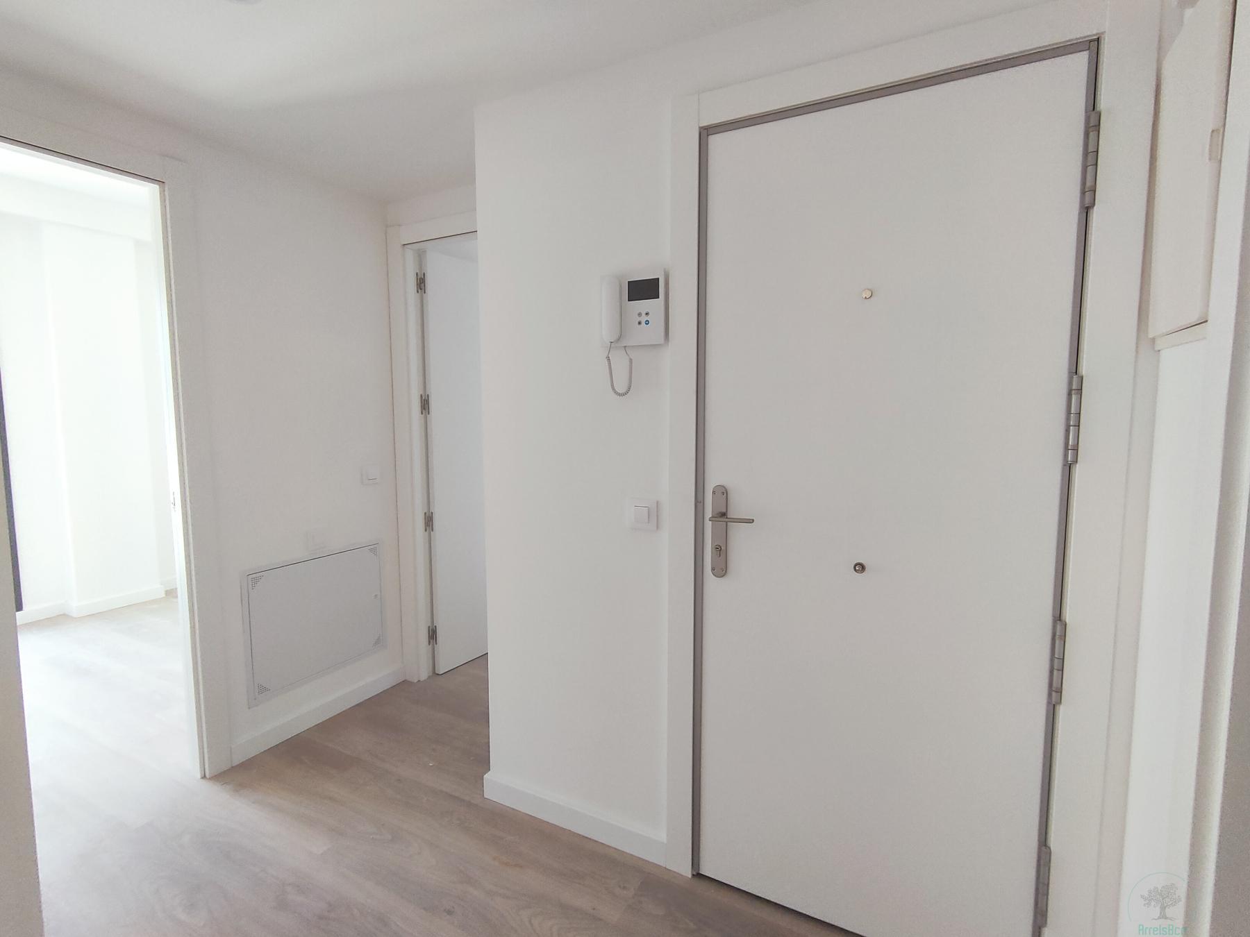 For sale of flat in Barcelona