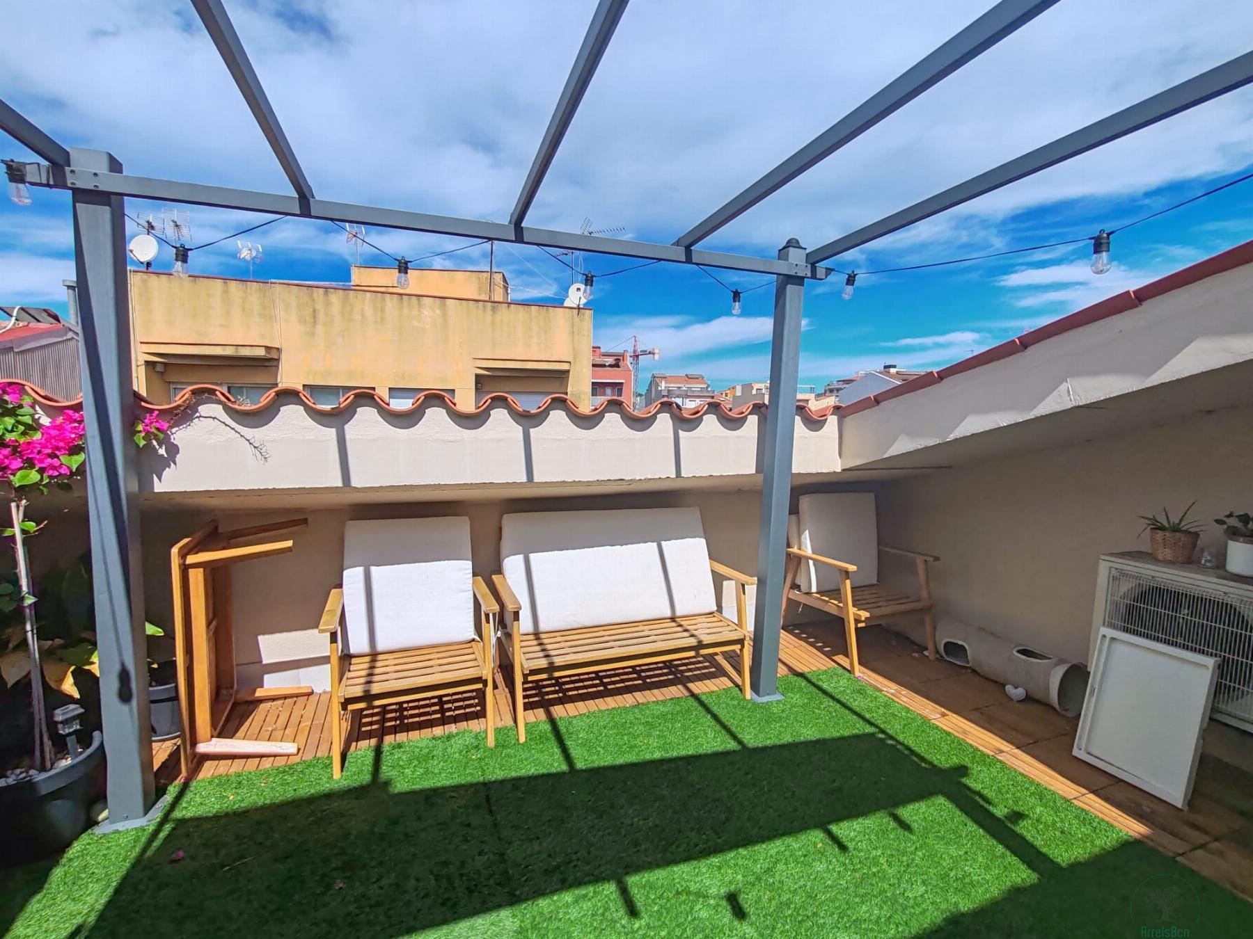 For rent of penthouse in Molins de Rei