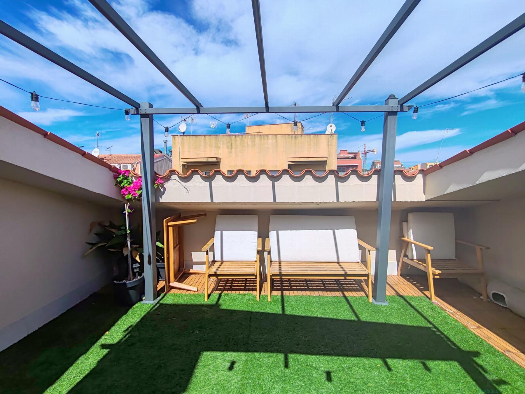 For rent of penthouse in Molins de Rei