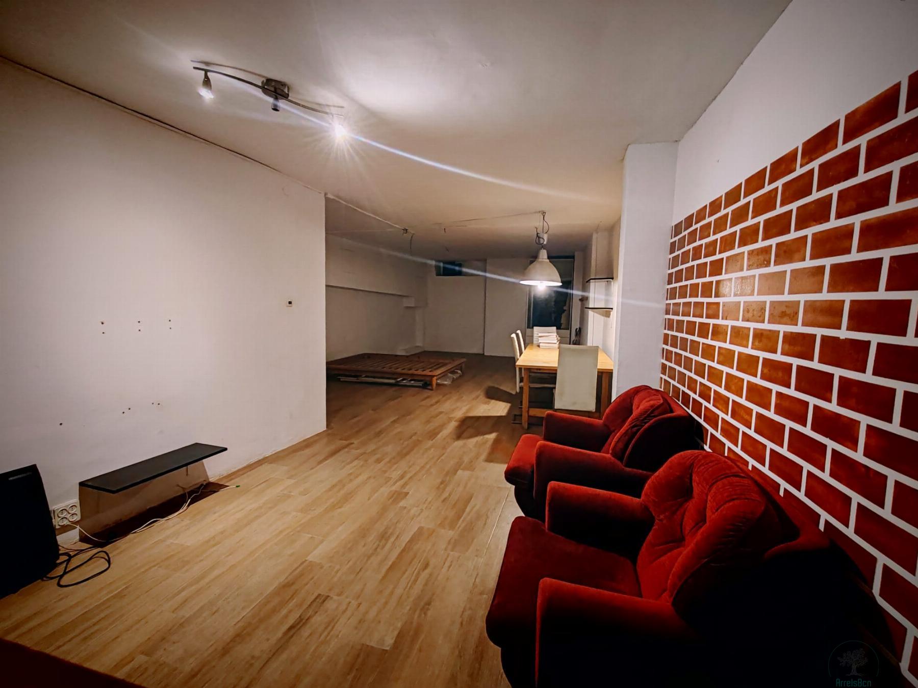 For sale of study in Barcelona