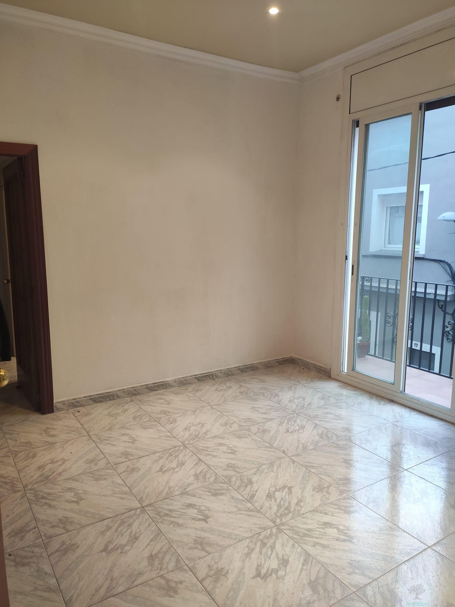 For sale of flat in Barcelona