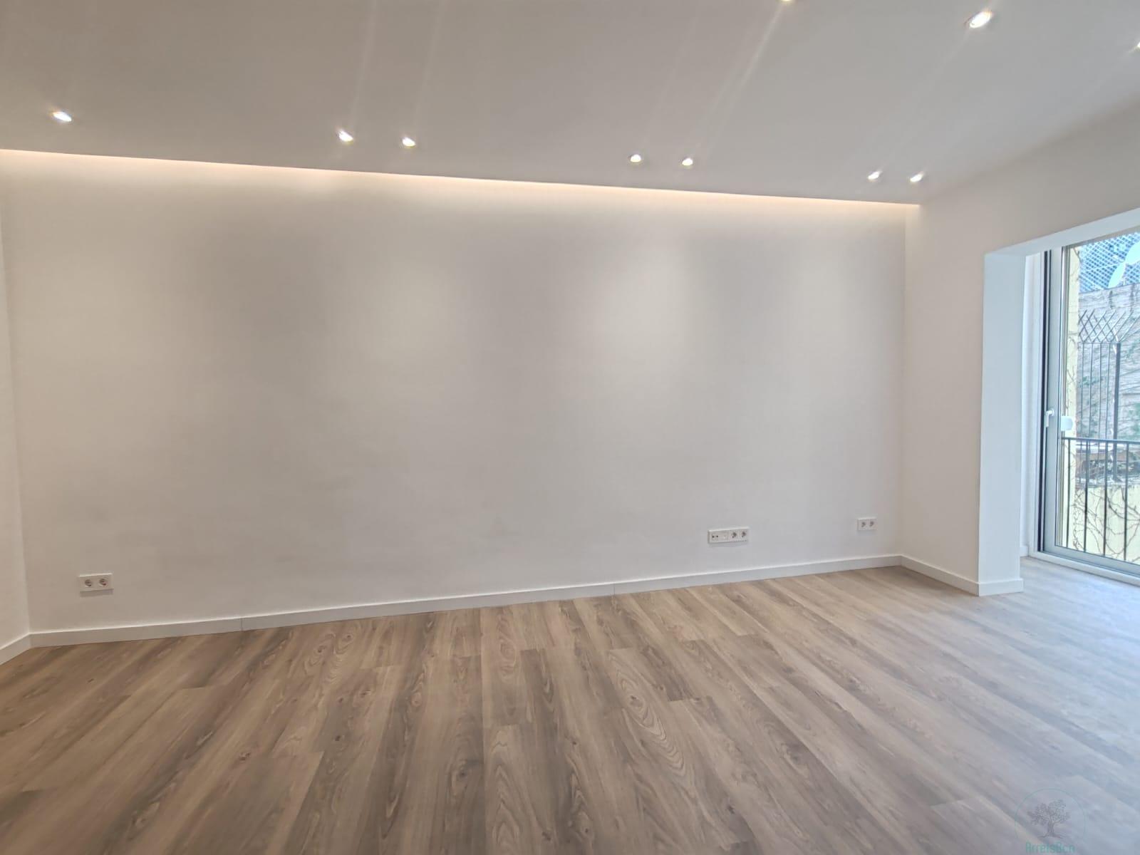 For sale of flat in Barcelona