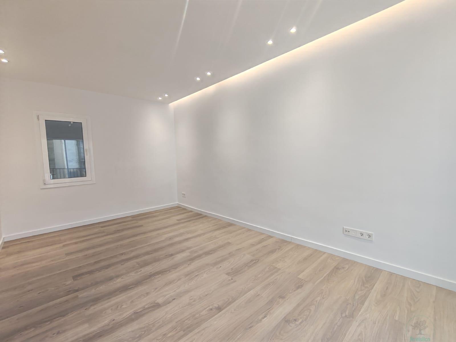 For sale of flat in Barcelona