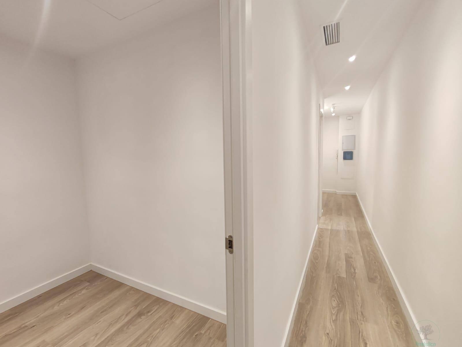 For sale of flat in Barcelona