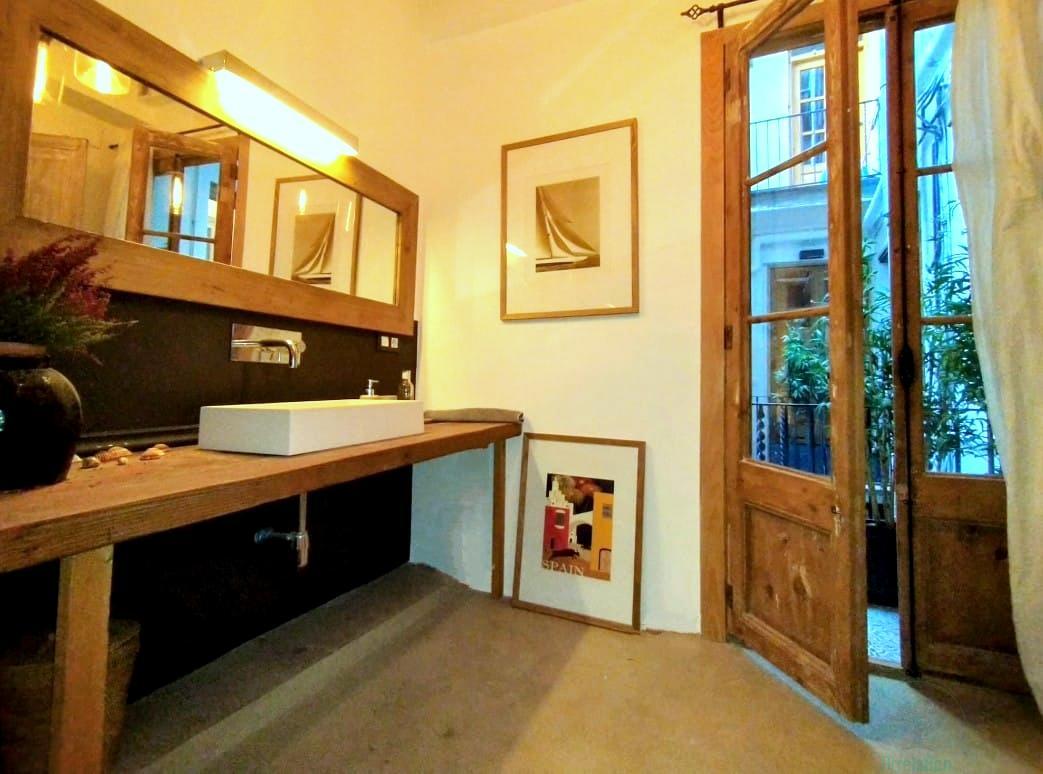 For sale of flat in Barcelona