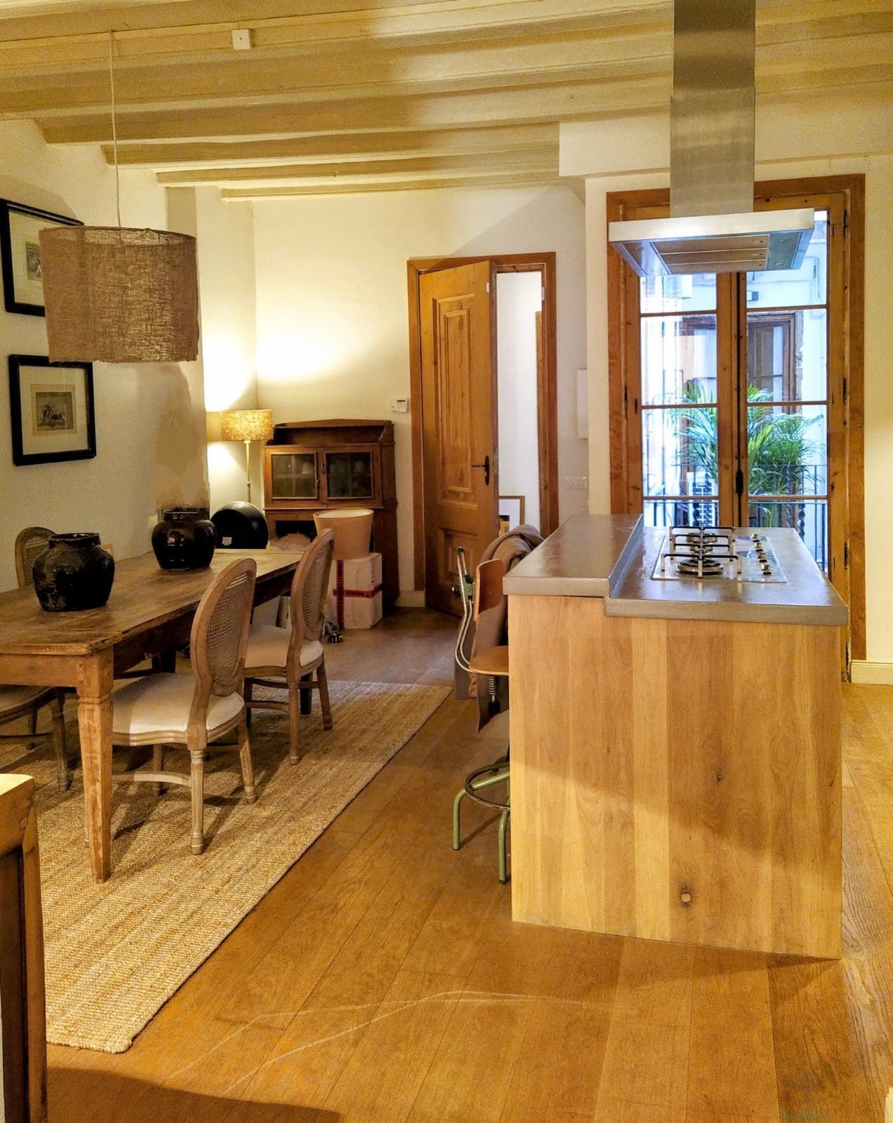 For sale of flat in Barcelona