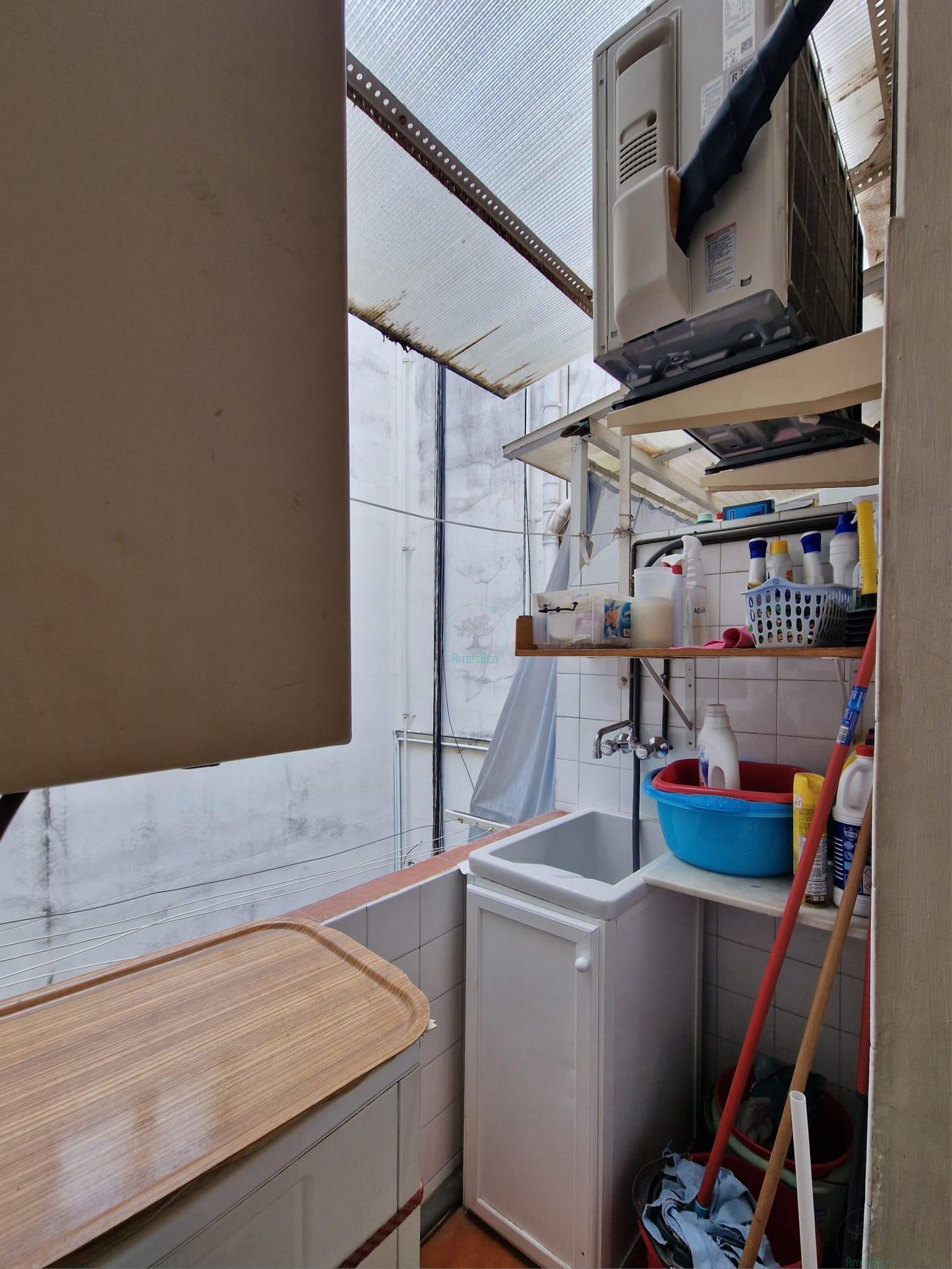 For sale of flat in Barcelona