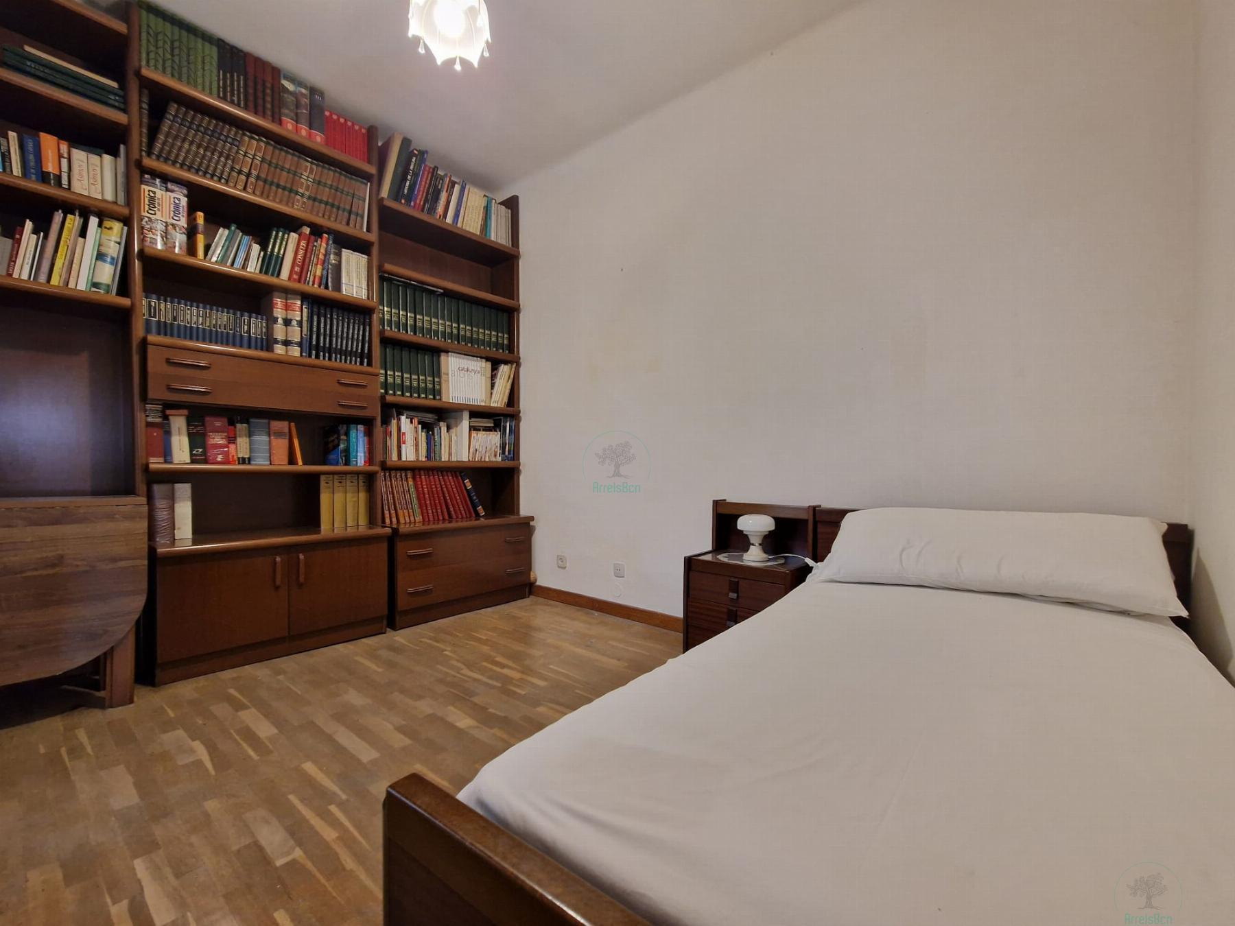For sale of flat in Barcelona