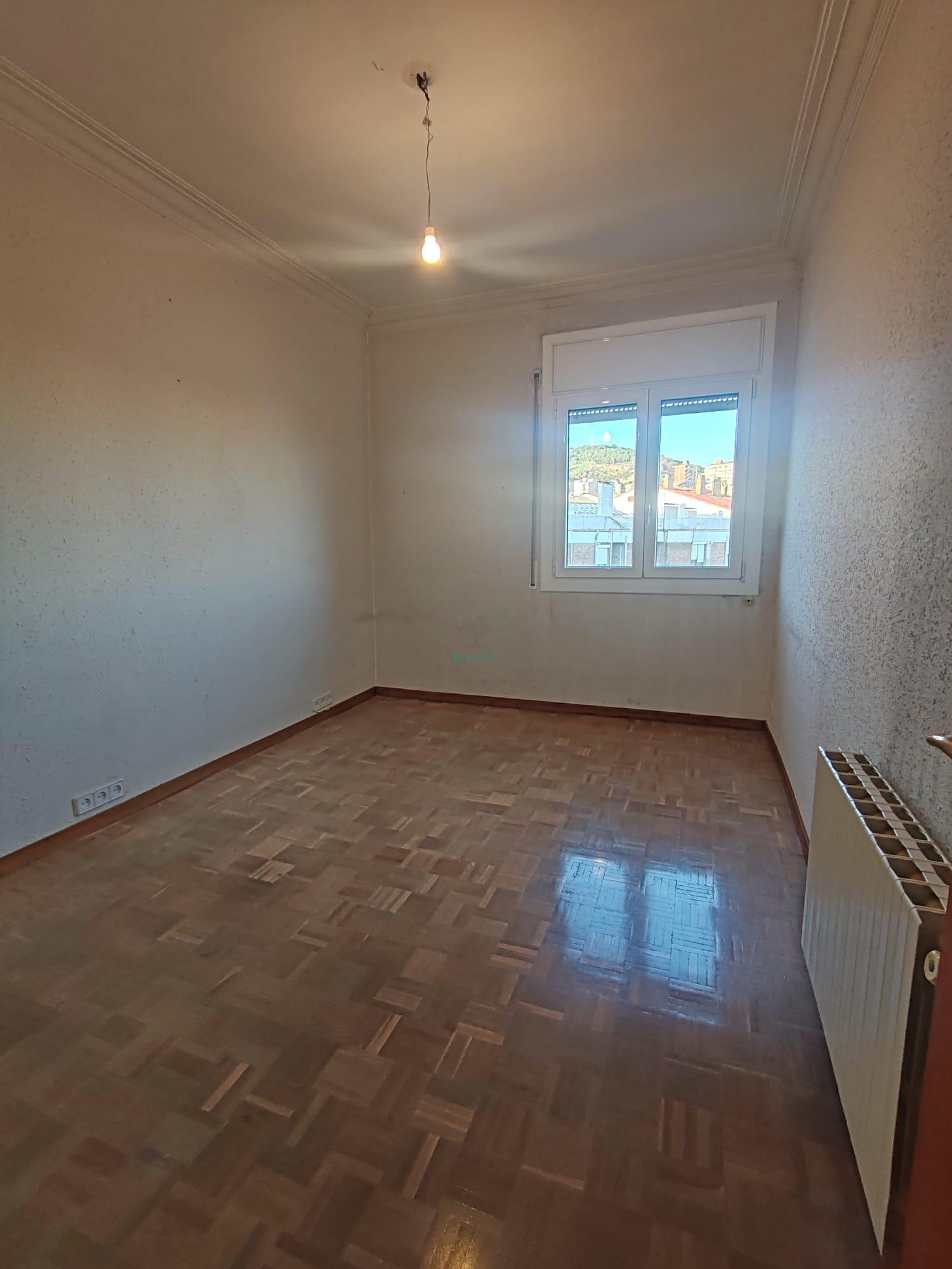 For sale of flat in Barcelona