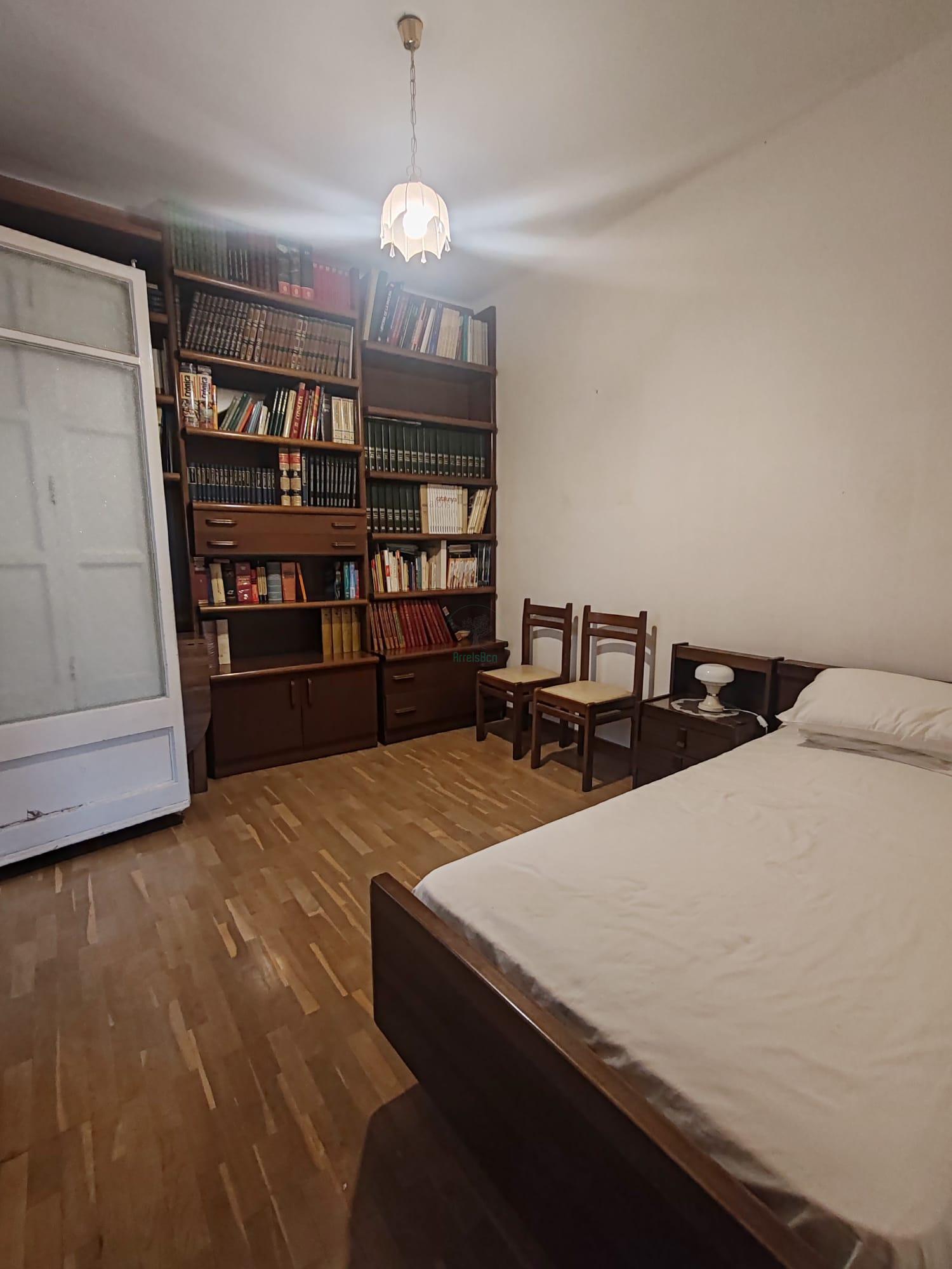 For sale of flat in Barcelona