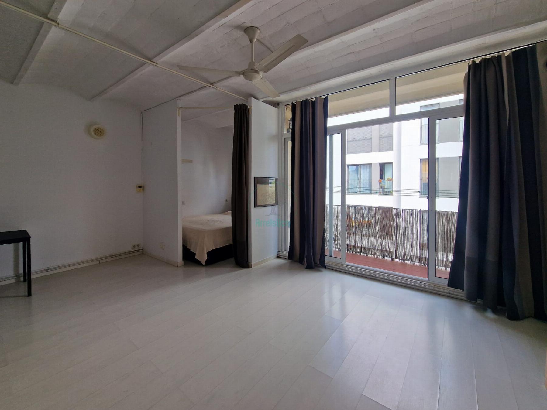 Venta de estudio en Barcelona