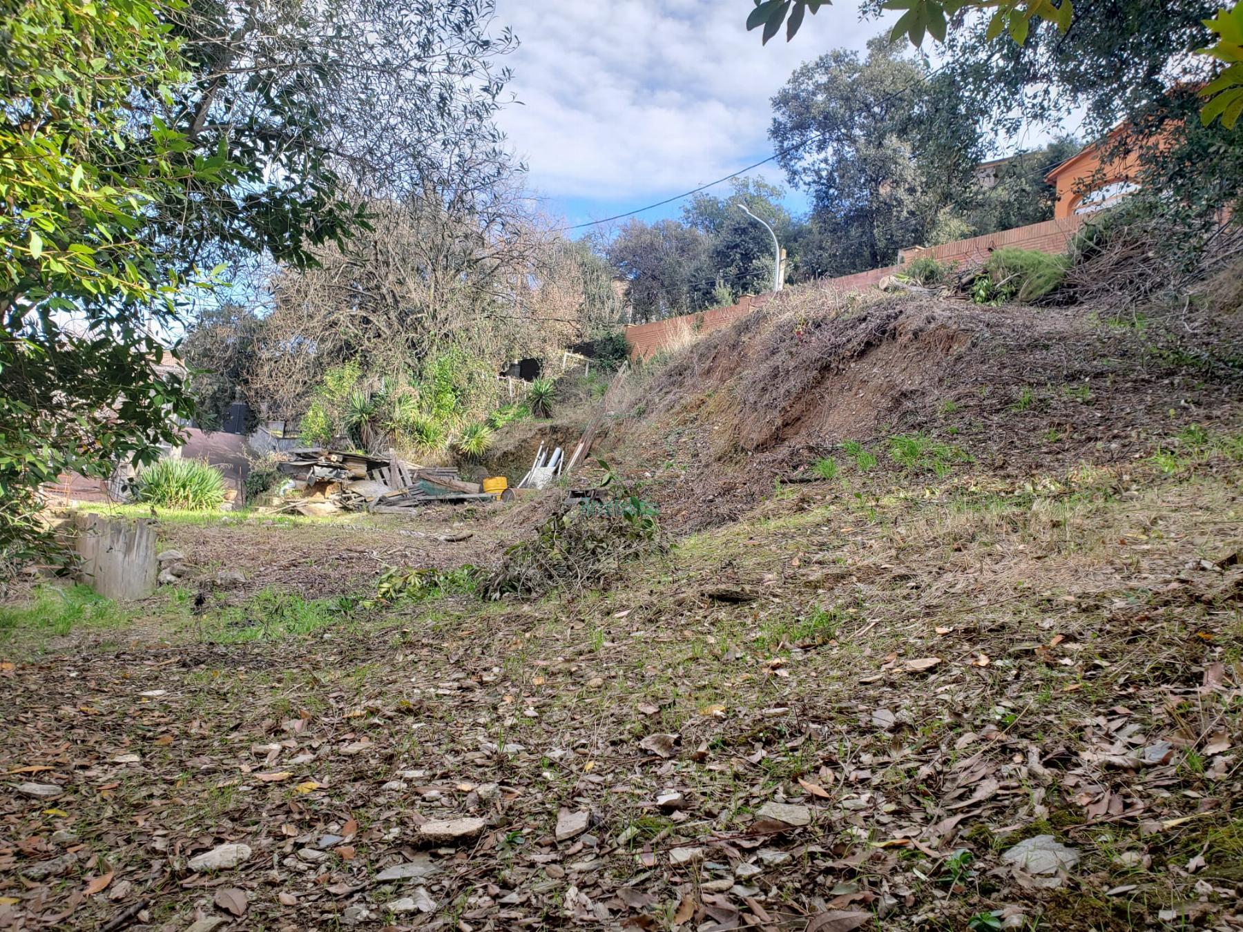 Venta de terreno en Cerdanyola del Vallès
