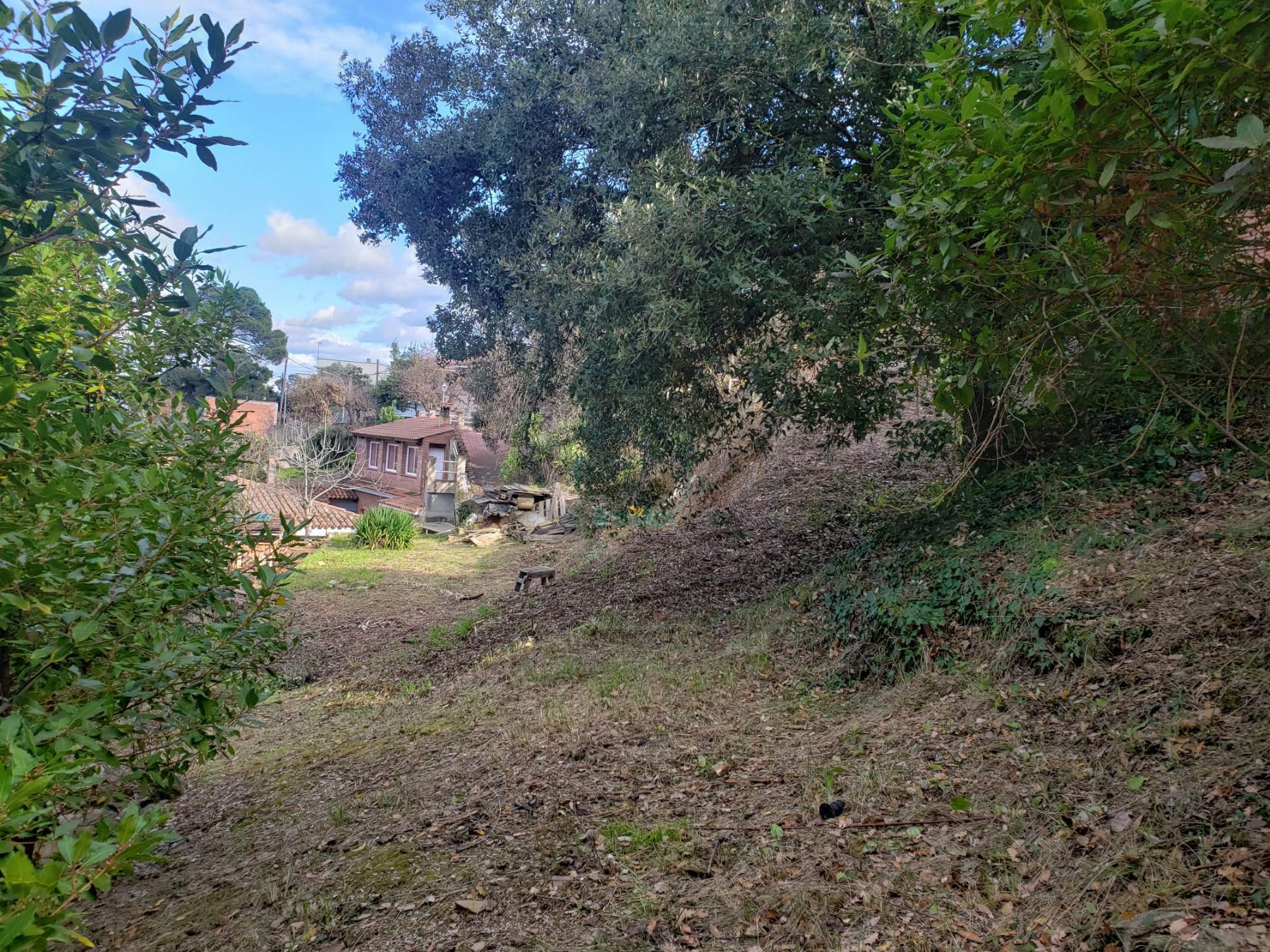 Venta de terreno en Cerdanyola del Vallès