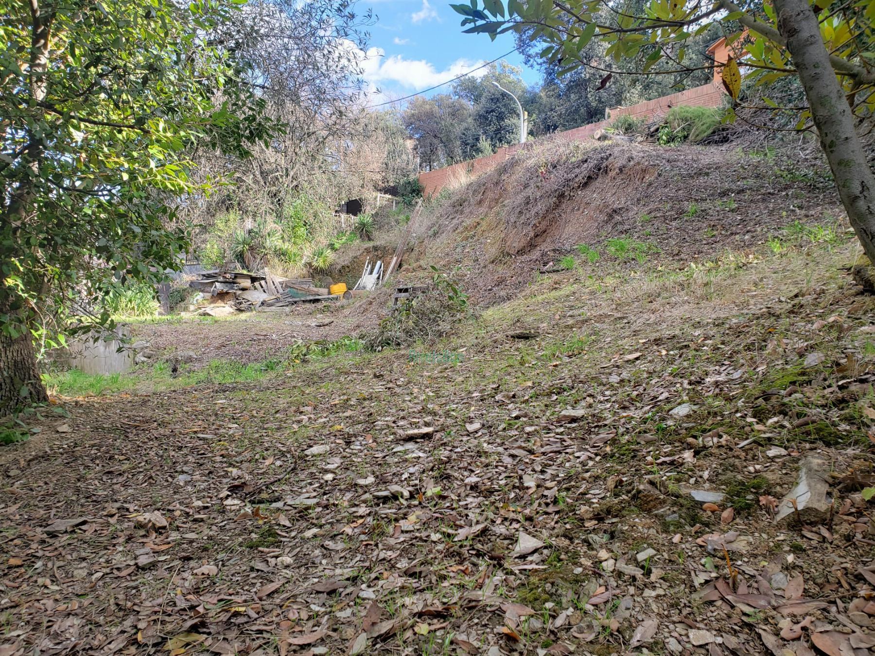 Venta de terreno en Cerdanyola del Vallès