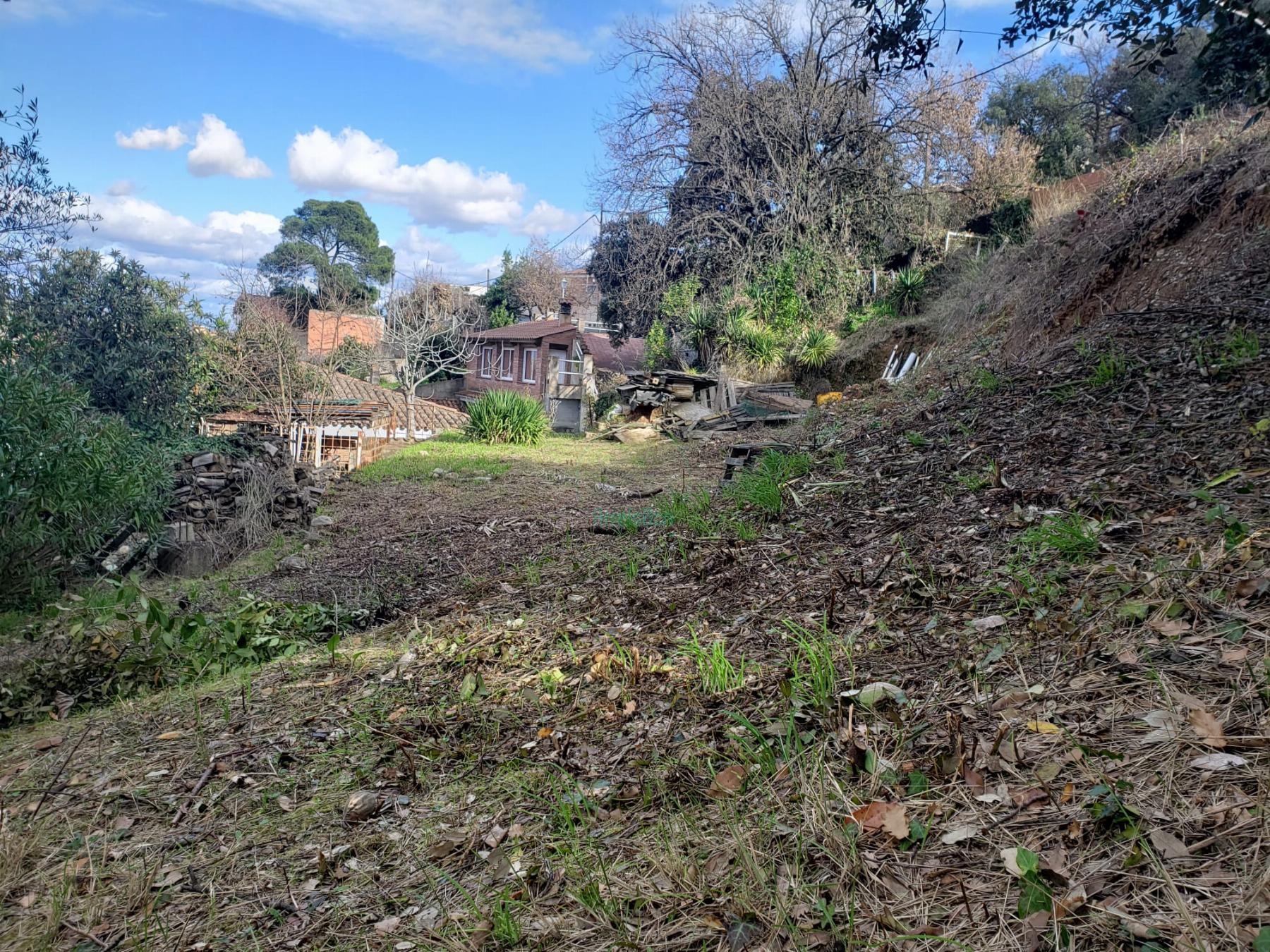 Venta de terreno en Cerdanyola del Vallès