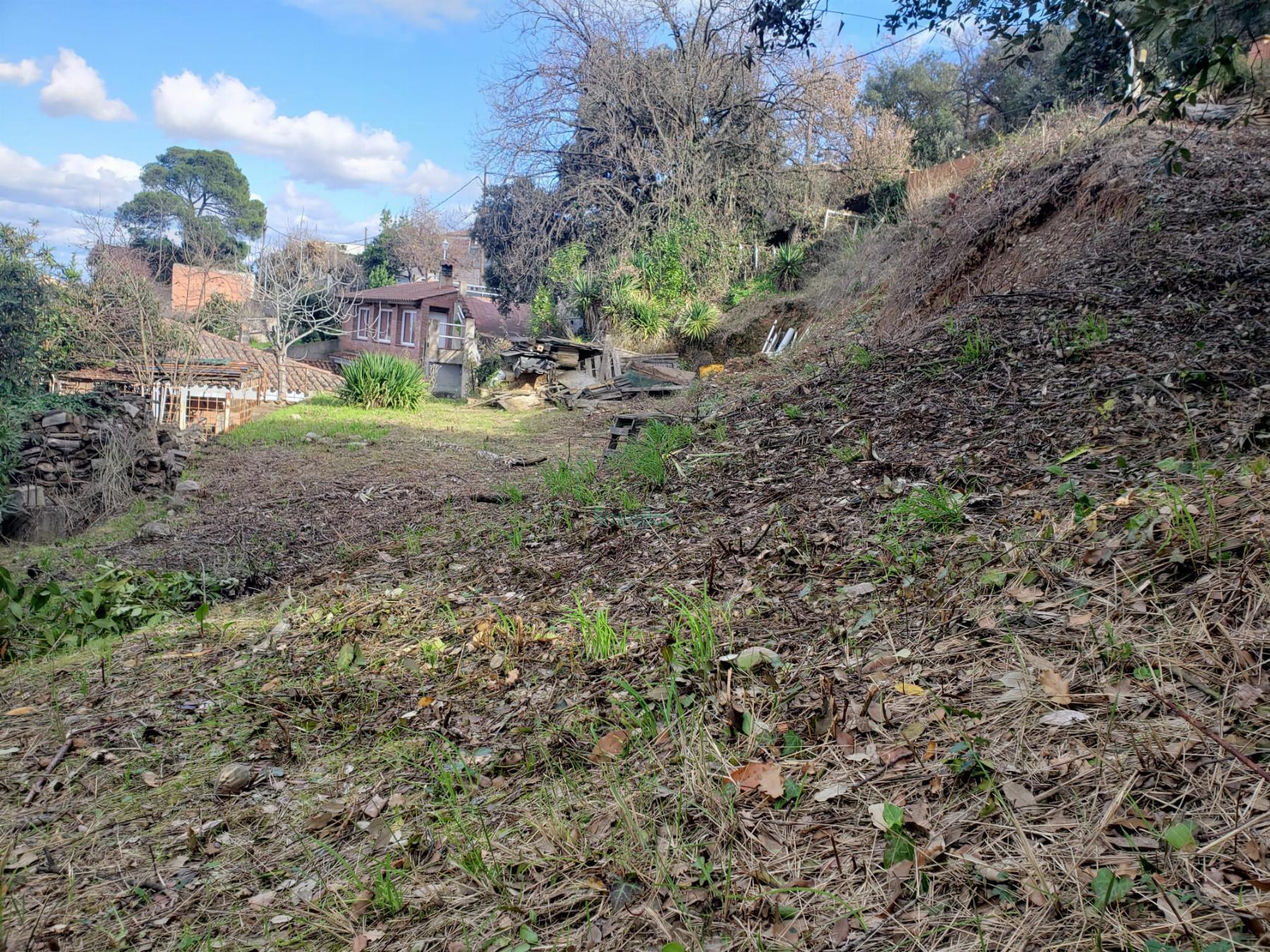 Venta de terreno en Cerdanyola del Vallès