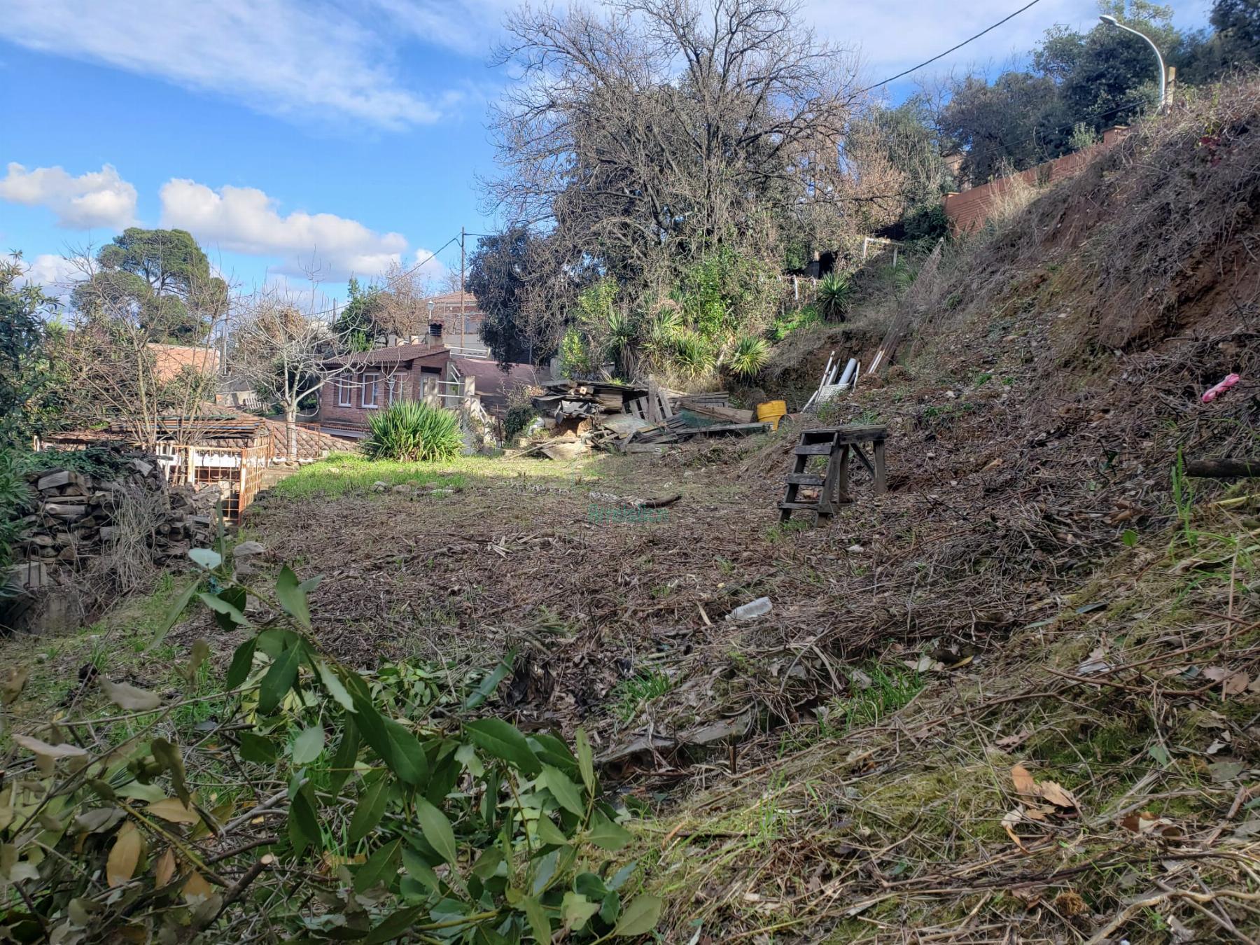 Venta de terreno en Cerdanyola del Vallès