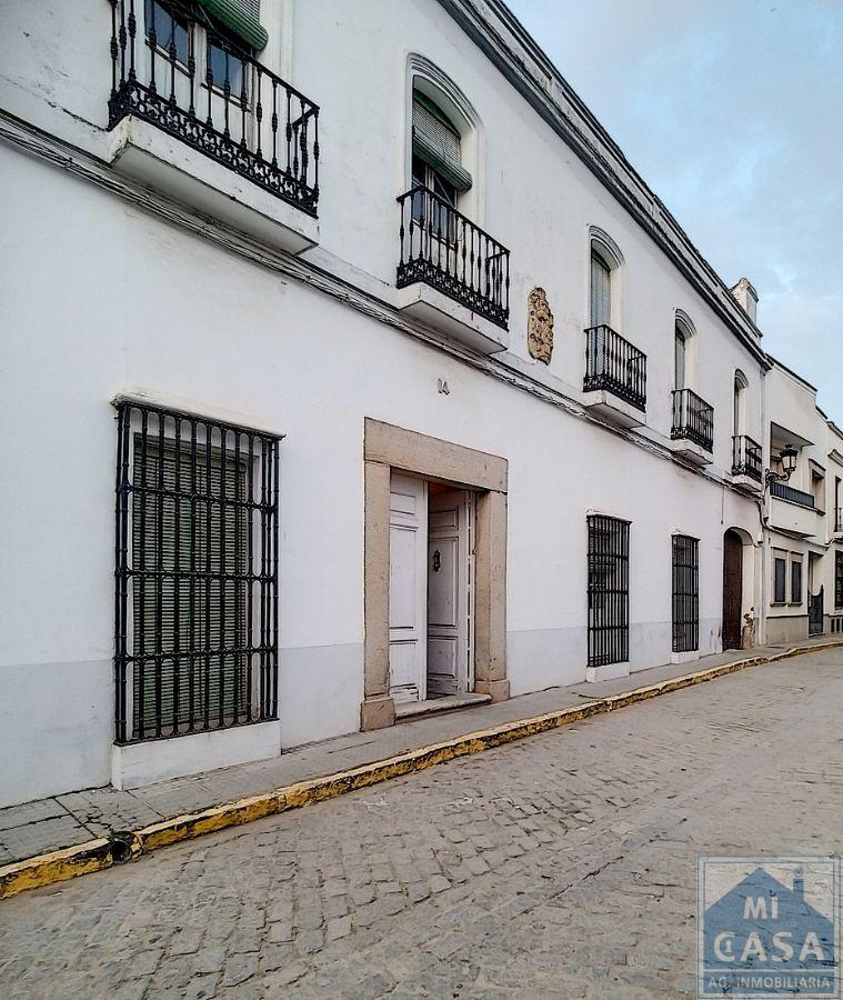 For sale of house in Guareña