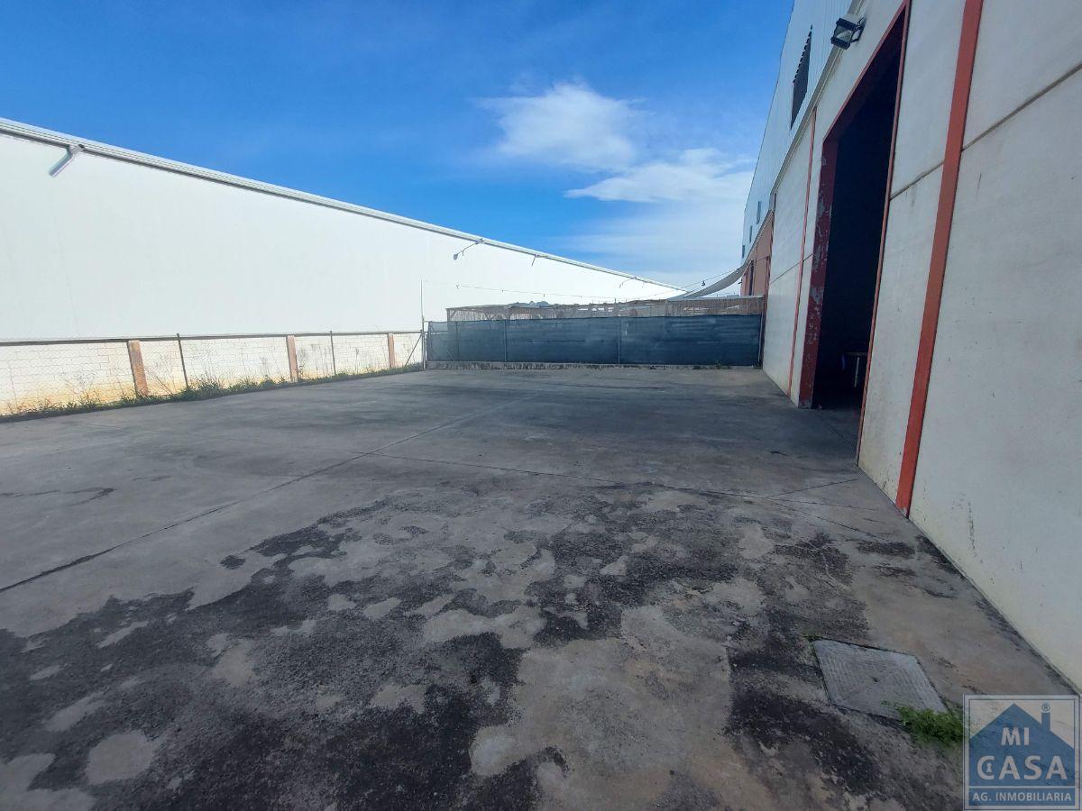 Alquiler de nave en Mérida