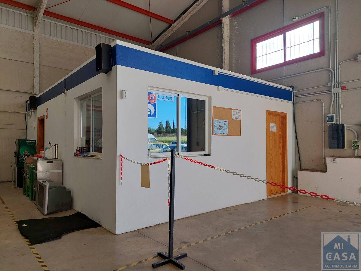 Alquiler de nave en Mérida