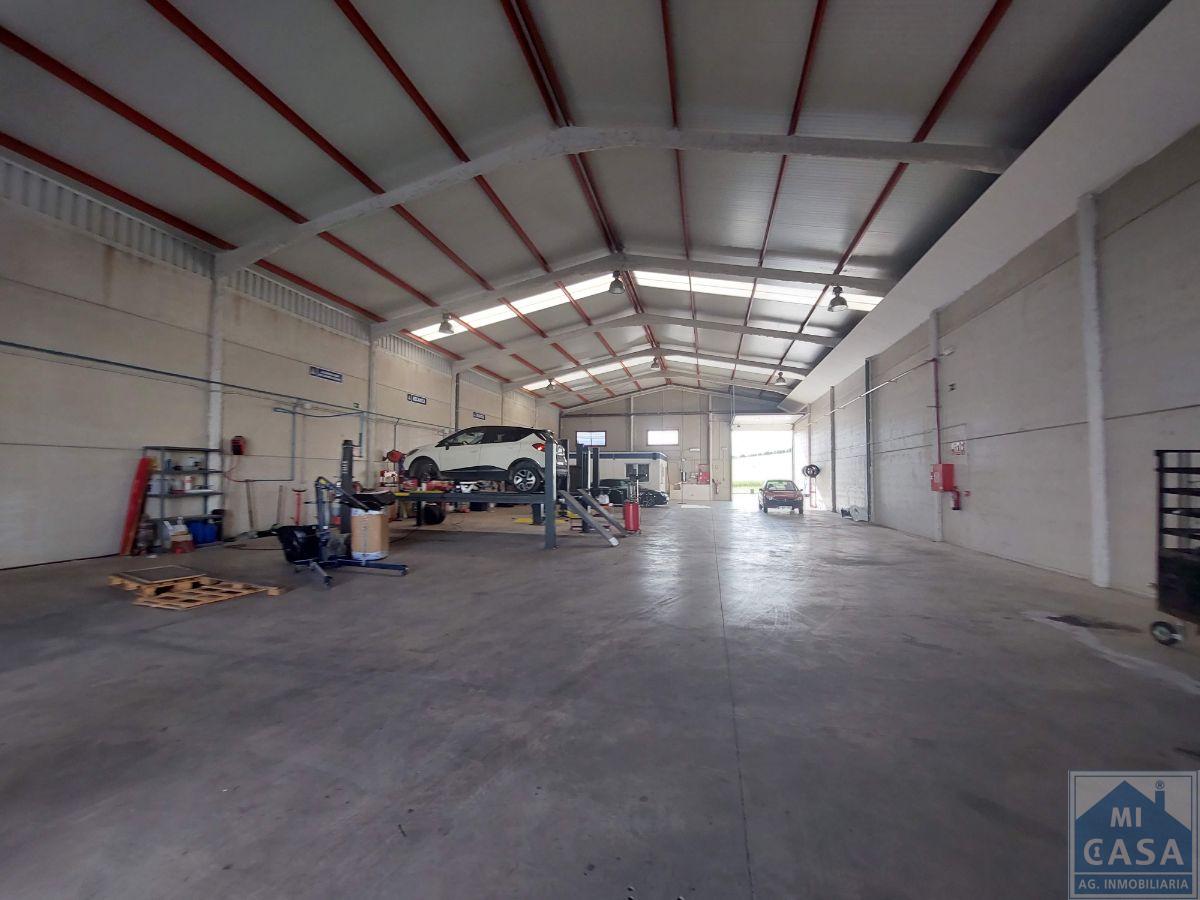 Alquiler de nave en Mérida