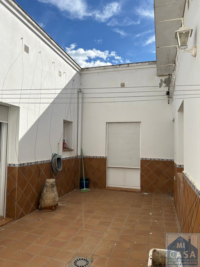 For sale of house in Don Álvaro