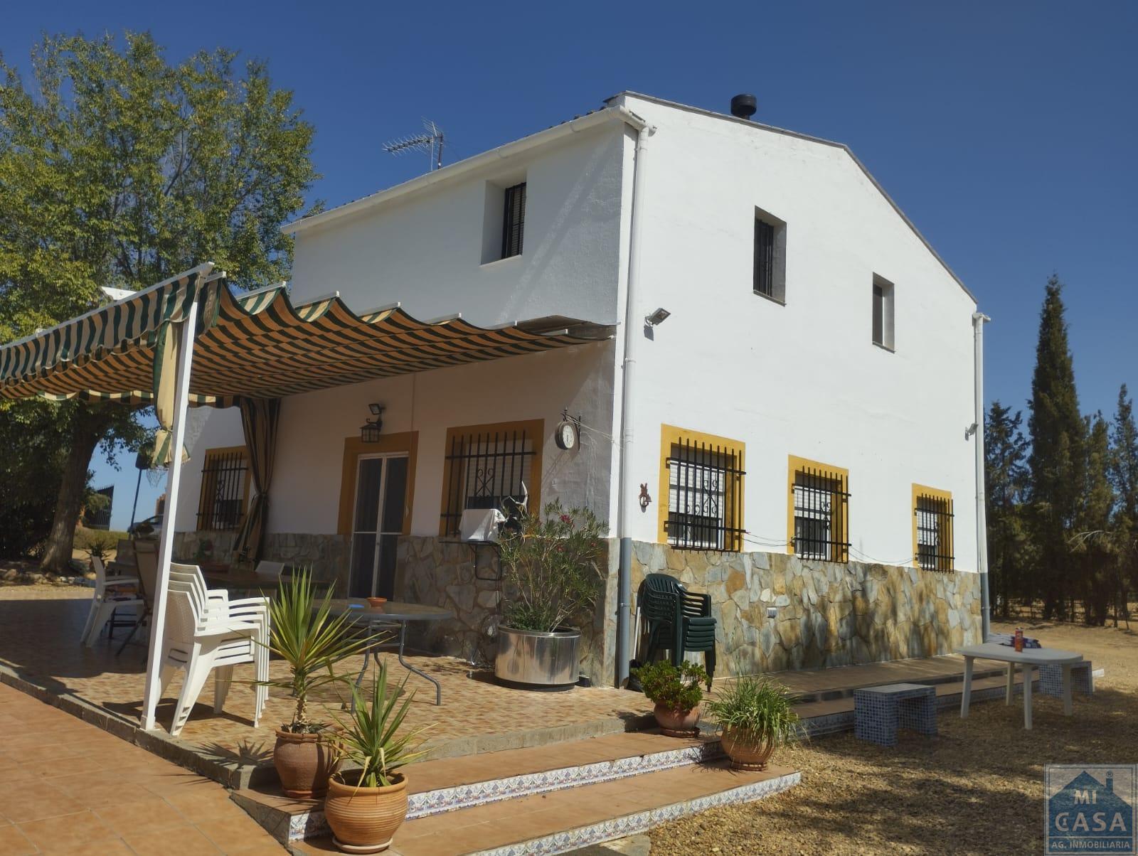 For sale of house in Don Álvaro