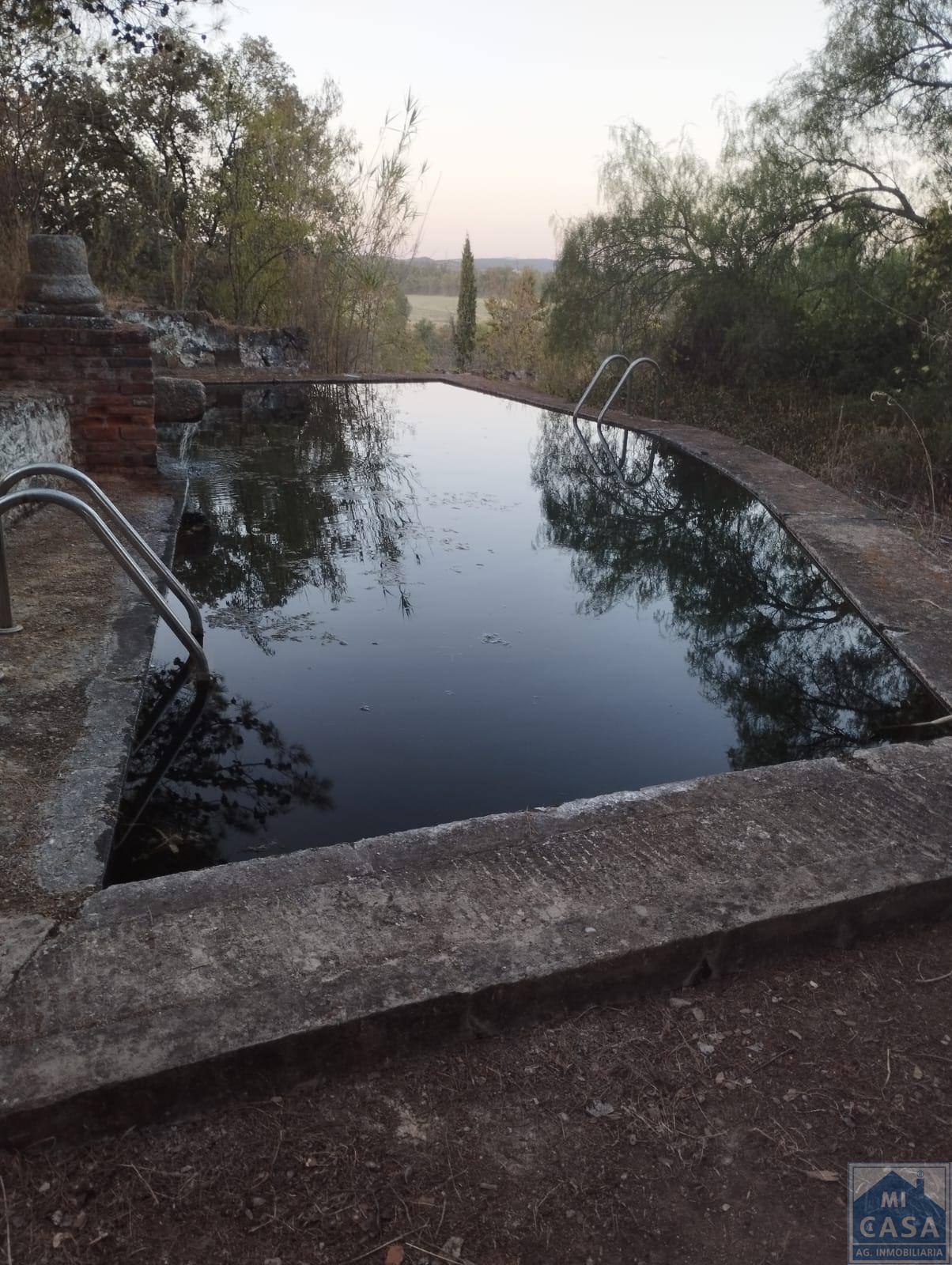 For sale of rural property in Valverde de Mérida