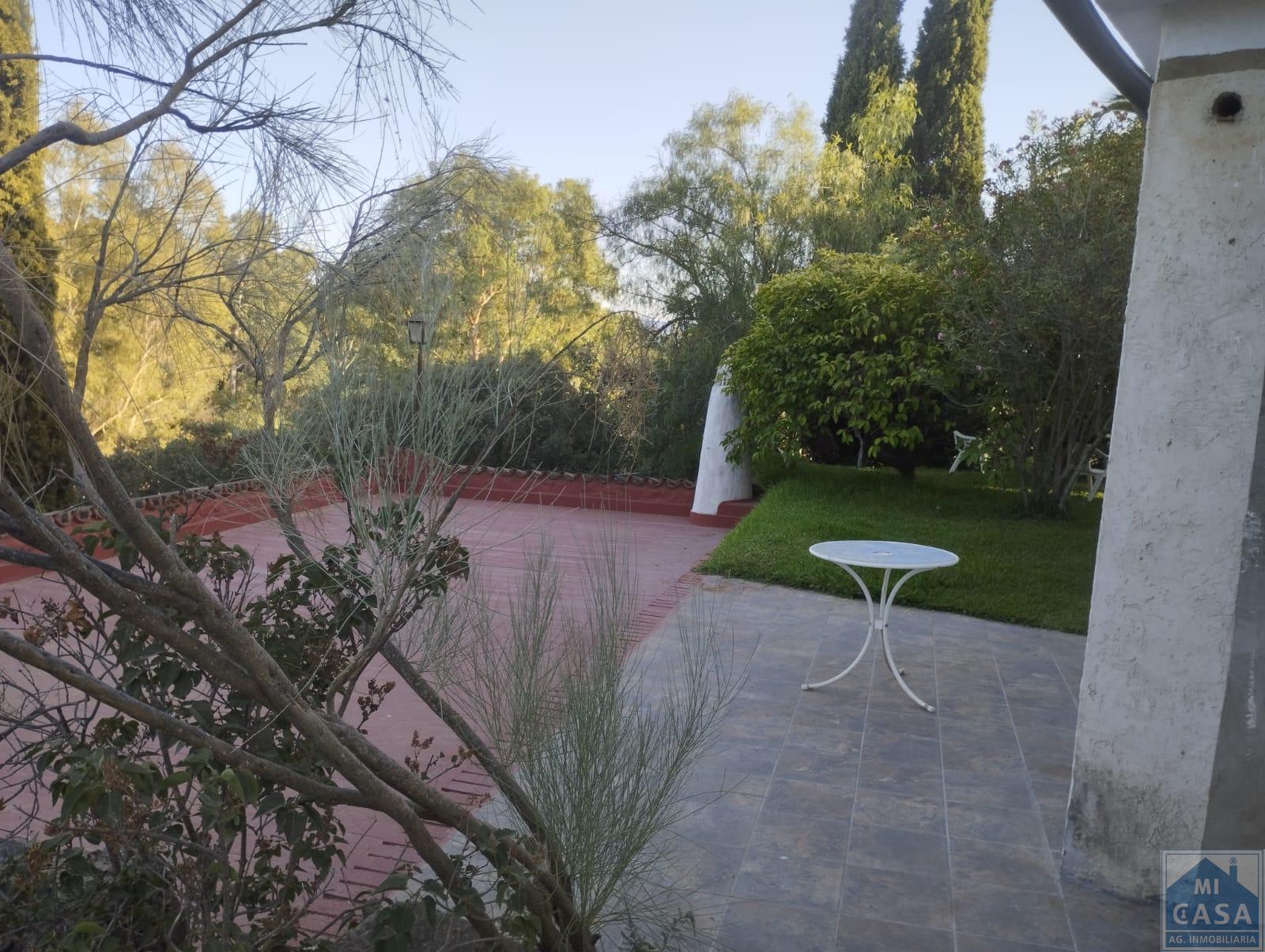 For sale of rural property in Valverde de Mérida