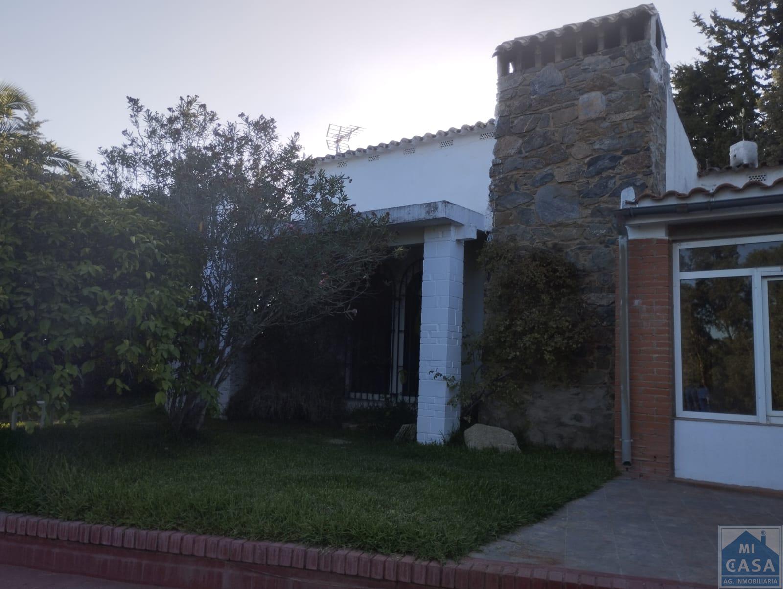 For sale of rural property in Valverde de Mérida